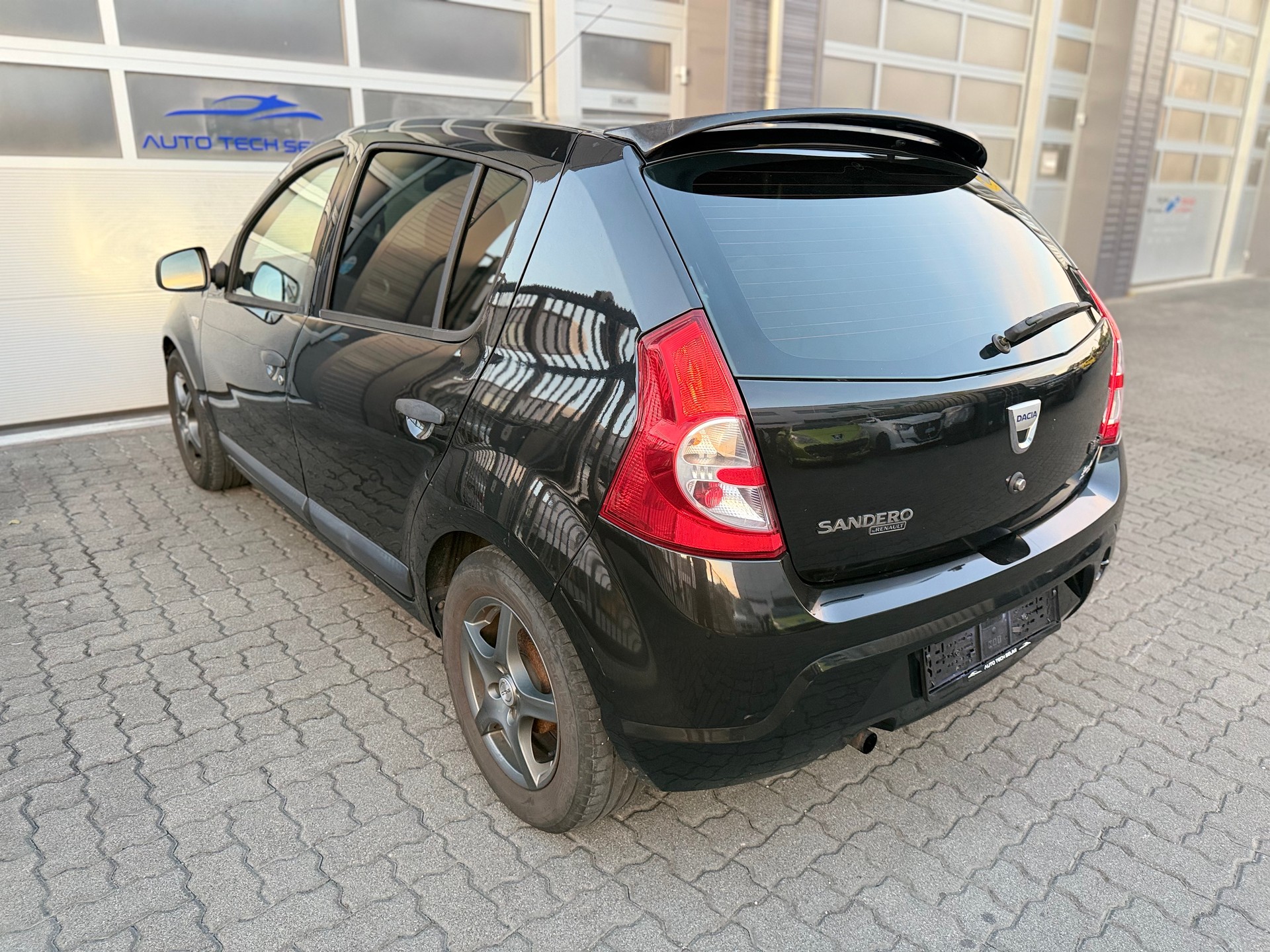 DACIA Sandero 1.2 Ambiance-image-6