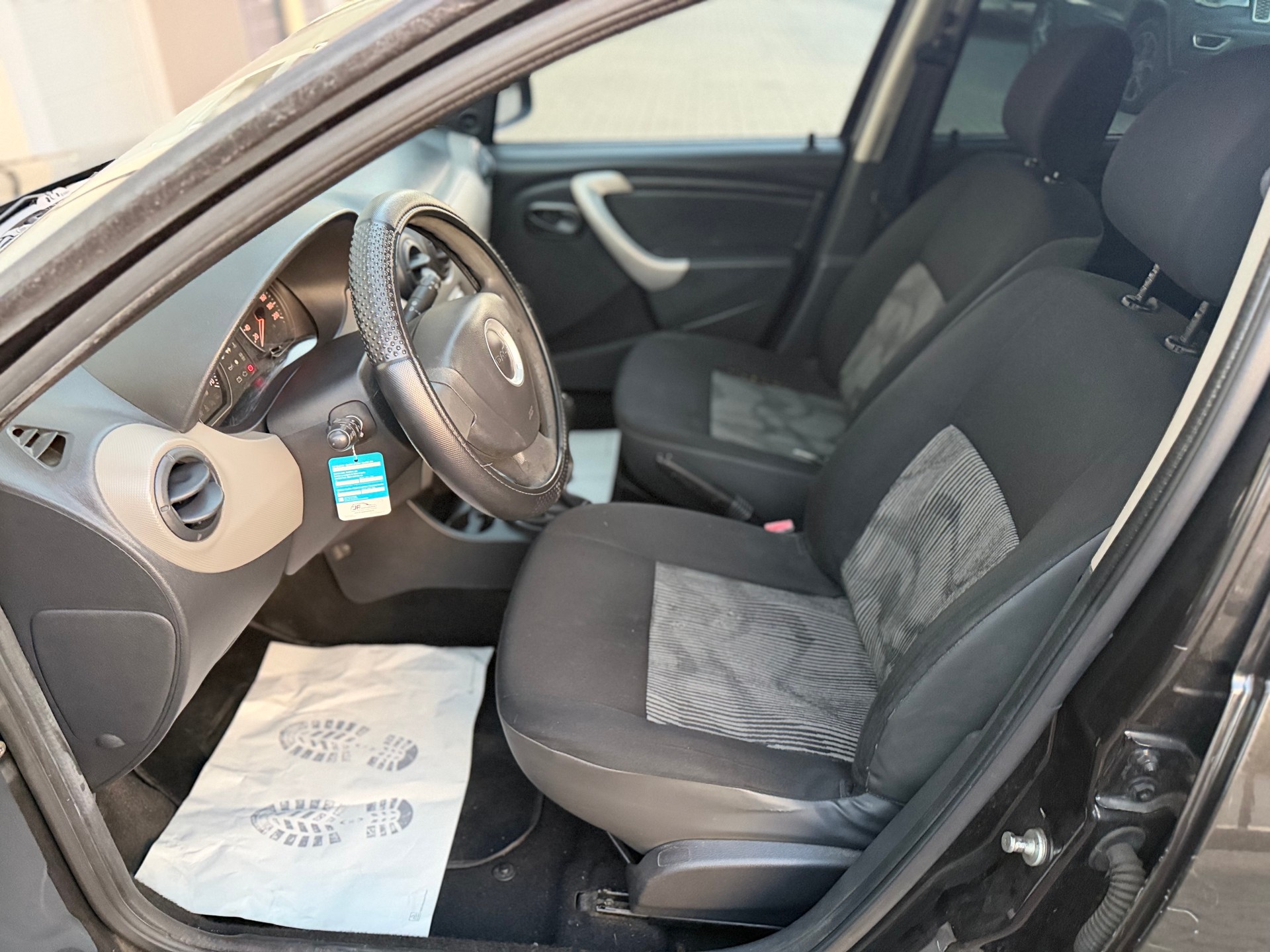 DACIA Sandero 1.2 Ambiance-image-8
