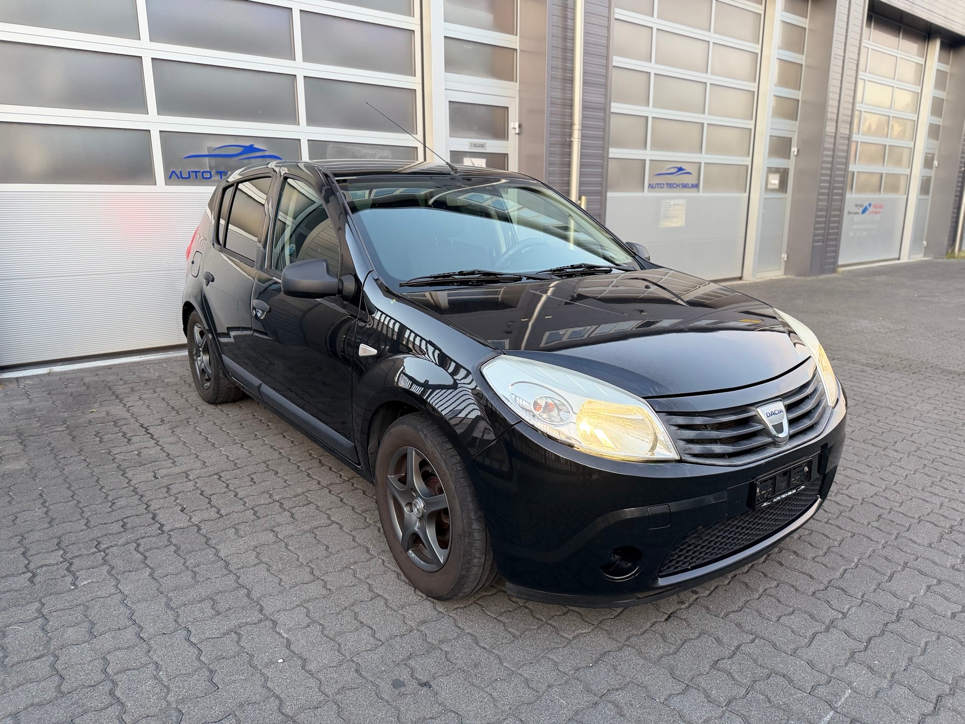 DACIA Sandero 1.2 Ambiance-image-3