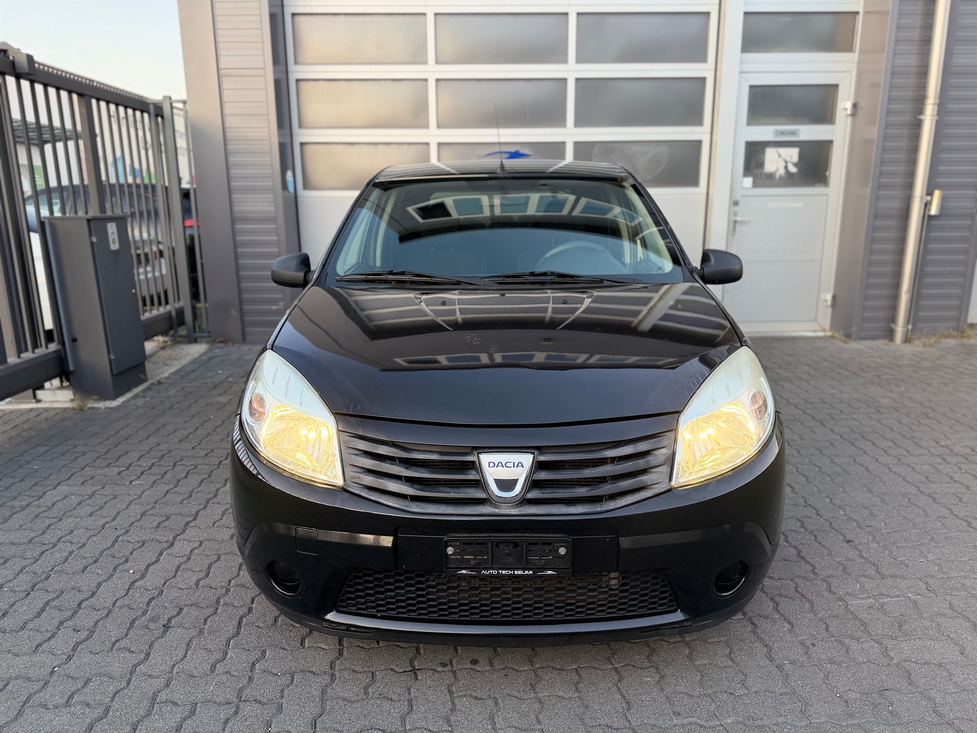 DACIA Sandero 1.2 Ambiance-image-2