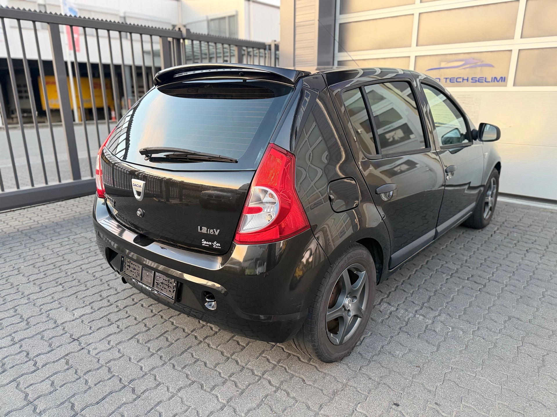 DACIA Sandero 1.2 Ambiance-image-4