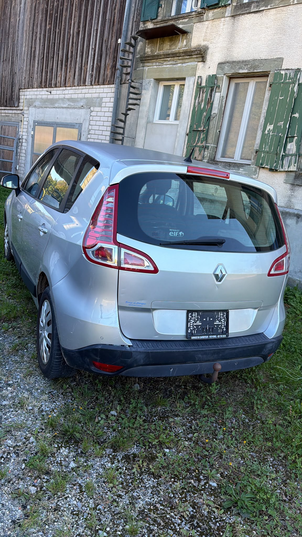 RENAULT Scénic 1.4 16V Turbo Dynamique-image-3