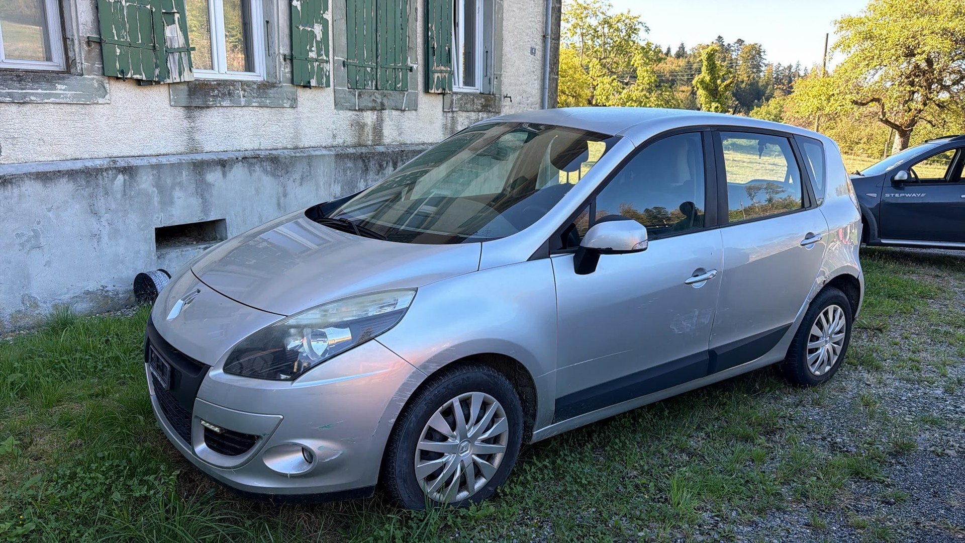 RENAULT Scénic 1.4 16V Turbo Dynamique-image-2