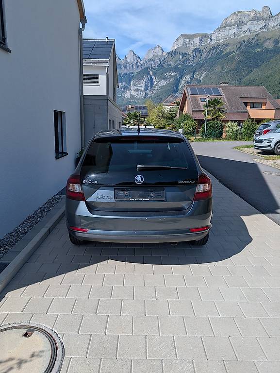 SKODA RAPID-image-1