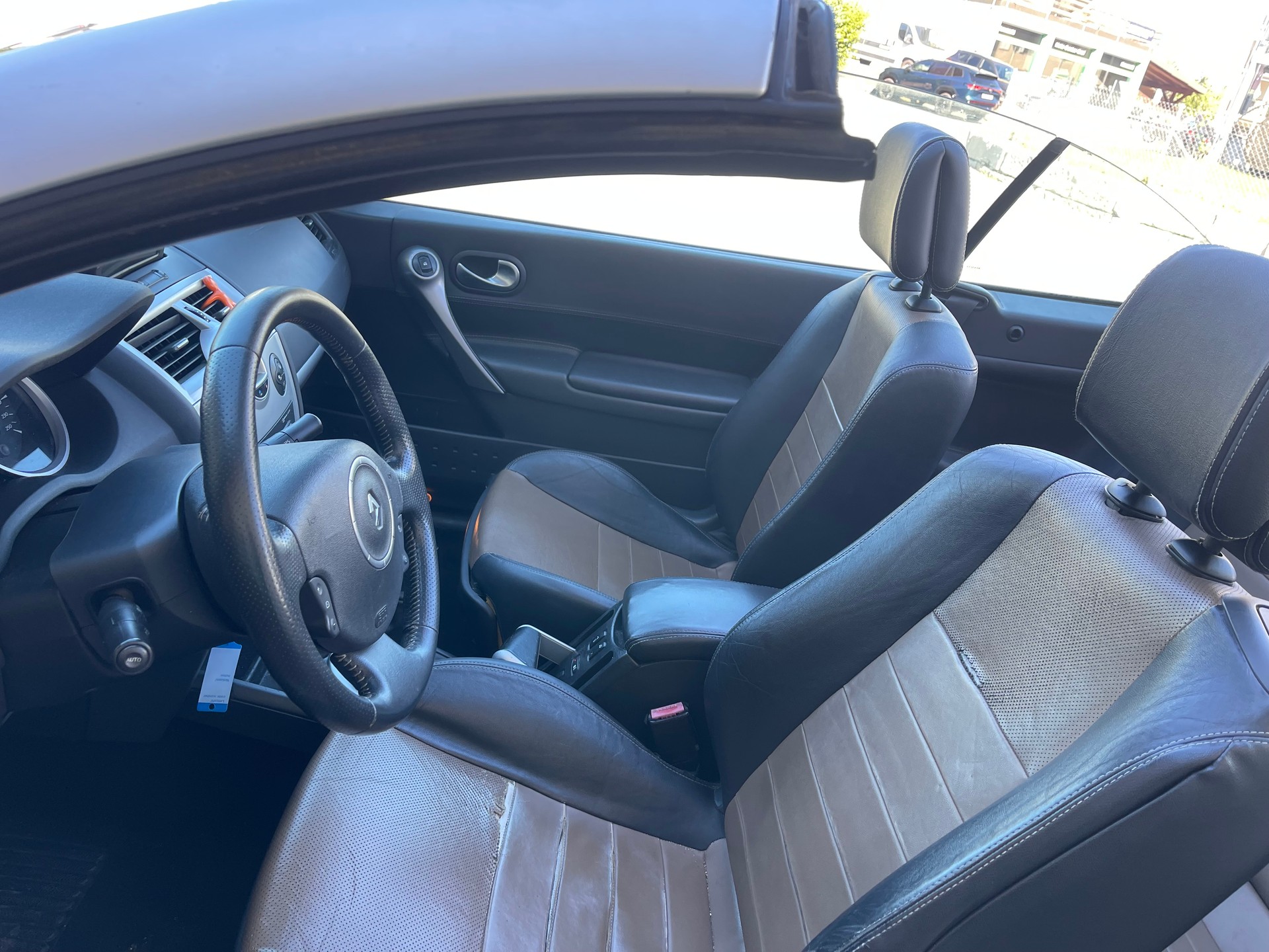 RENAULT Mégane C-C 2.0 16V T Privilège Luxe-image-8