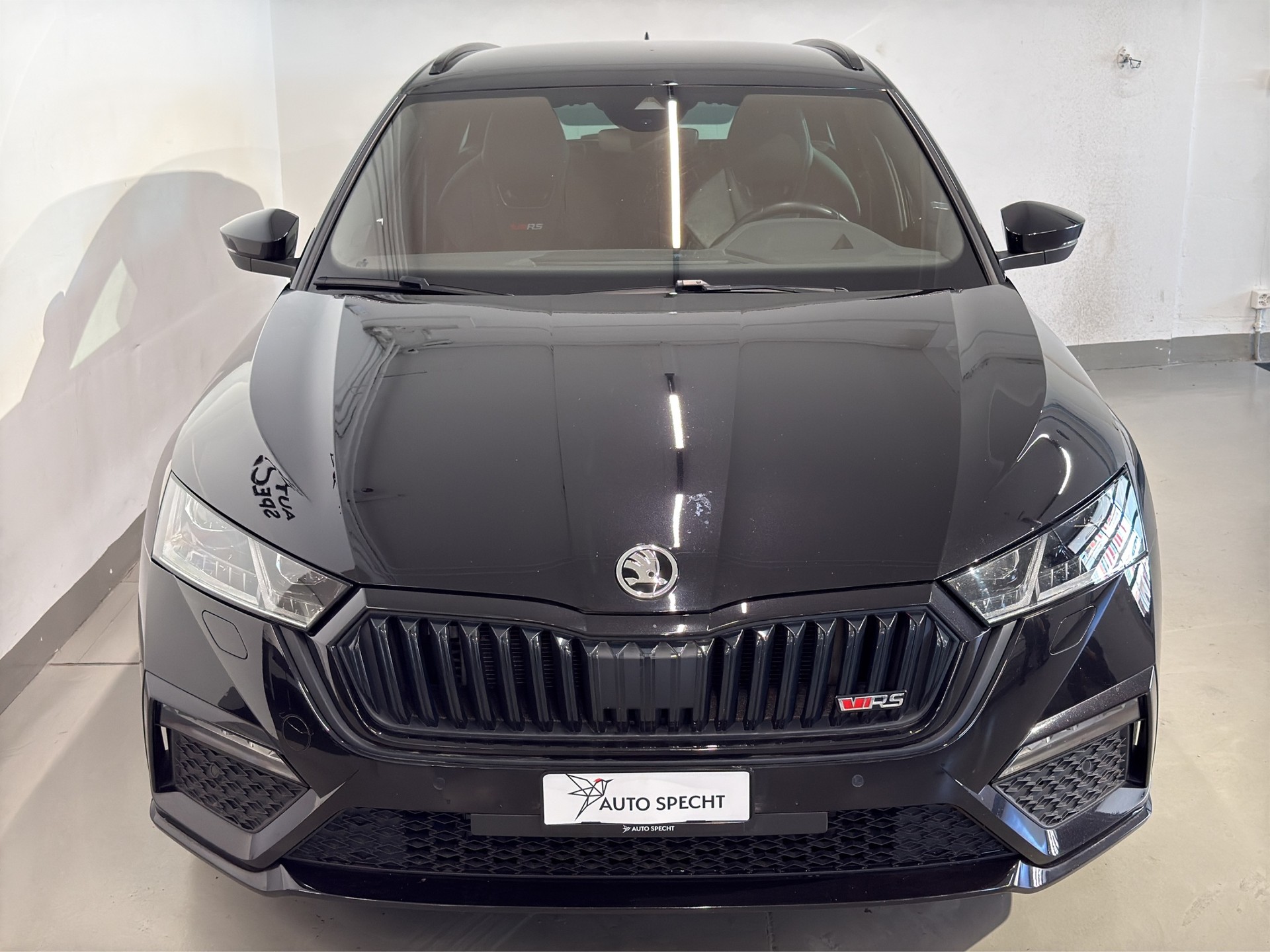 SKODA Octavia Combi 2.0 TSI DSG RS-image-2