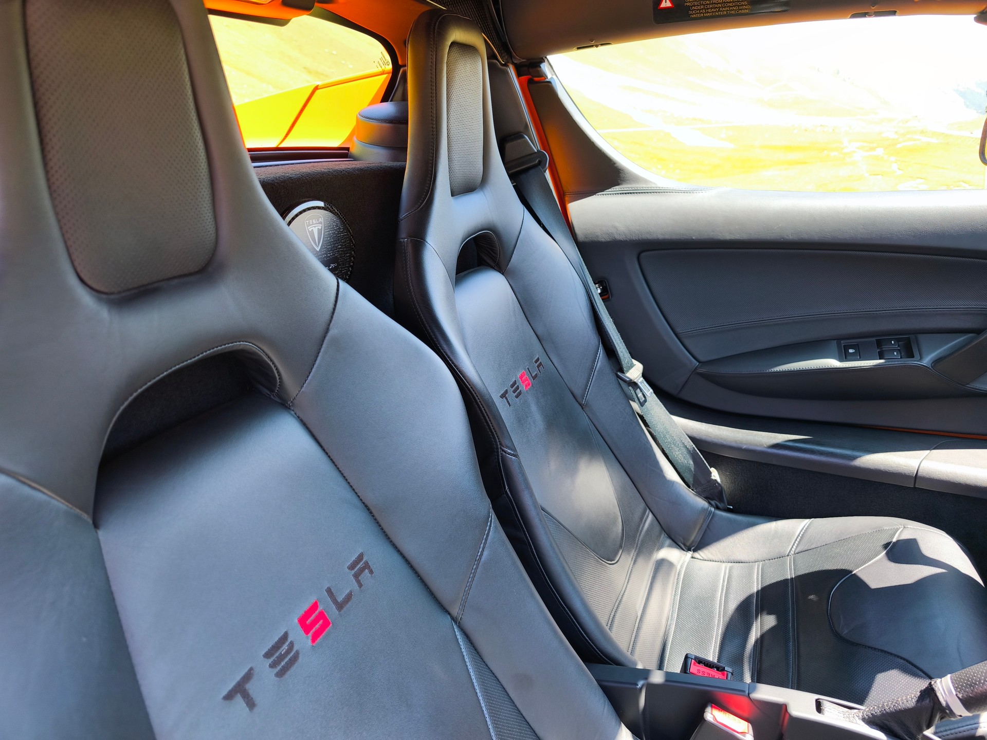 TESLA Roadster Signature Edition-image-4