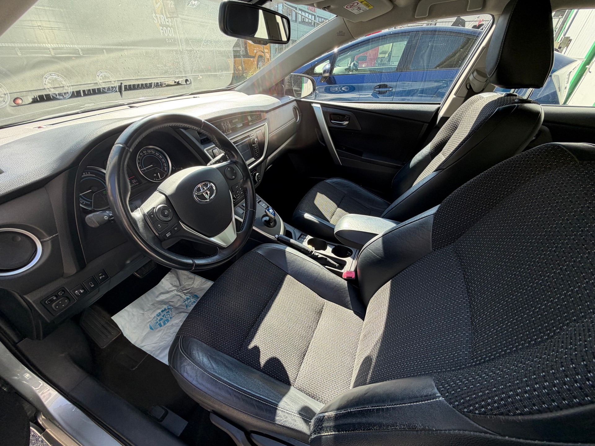 TOYOTA Auris Touring Sports 1.8 16V HSD Linea Sol-image-12