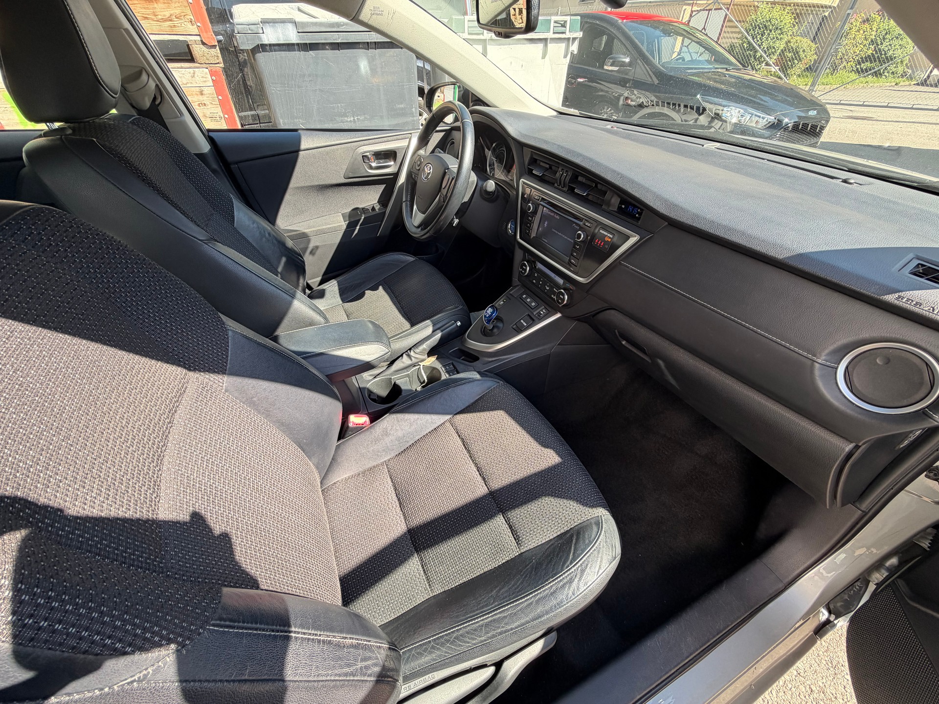 TOYOTA Auris Touring Sports 1.8 16V HSD Linea Sol-image-10