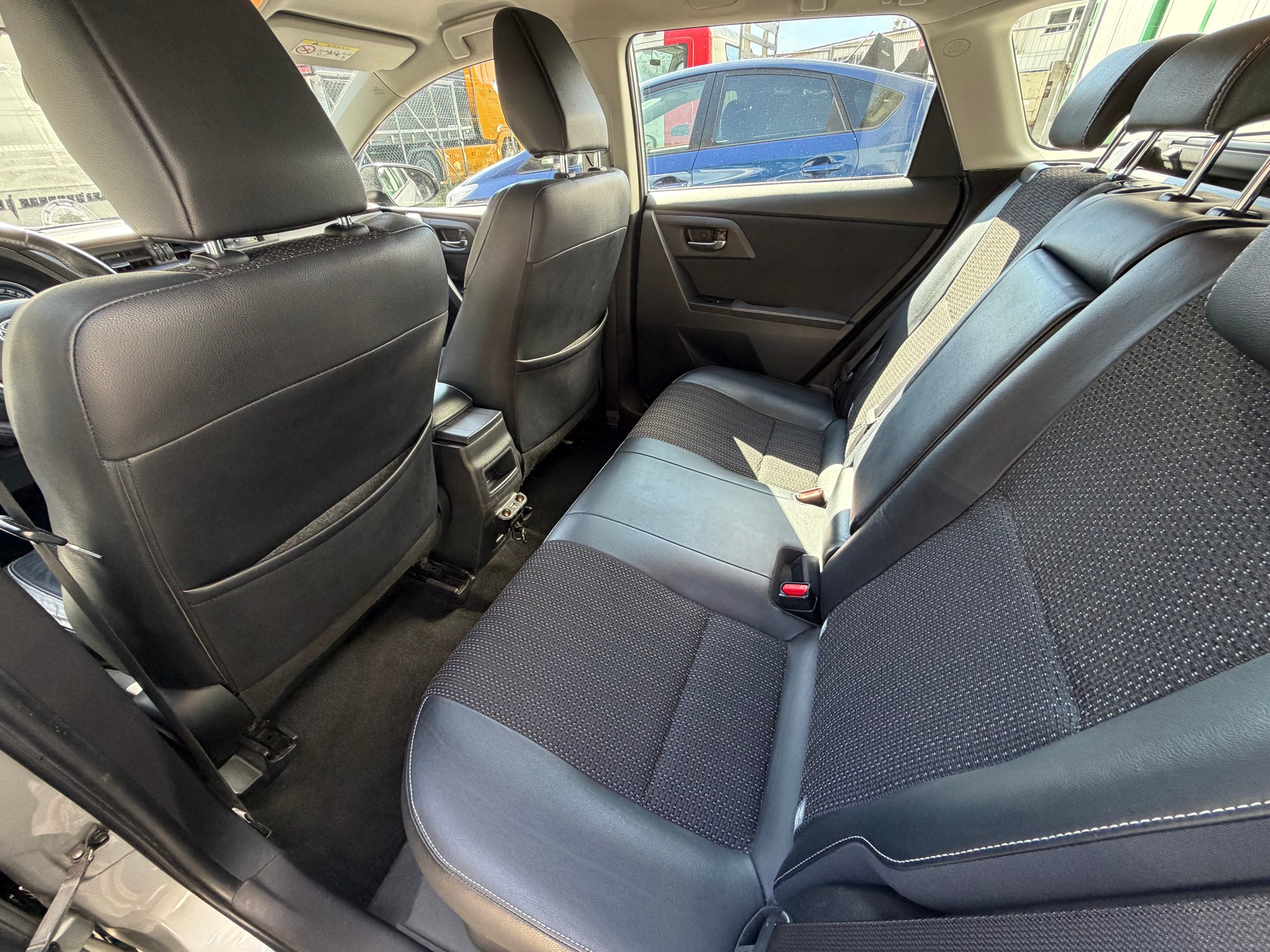 TOYOTA Auris Touring Sports 1.8 16V HSD Linea Sol-image-8