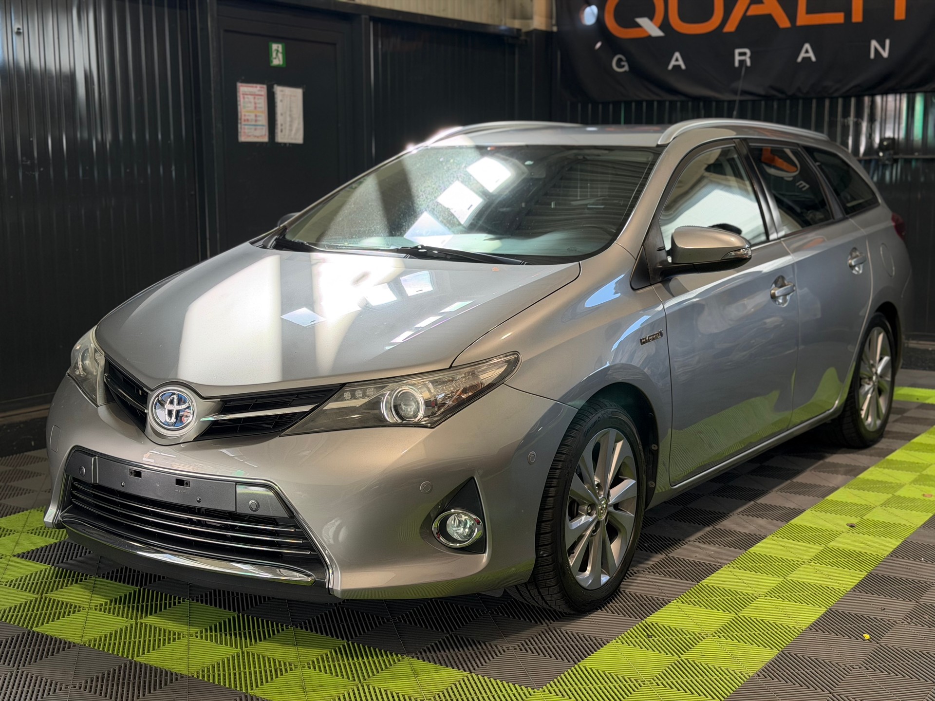 TOYOTA Auris Touring Sports 1.8 16V HSD Linea Sol-image-0