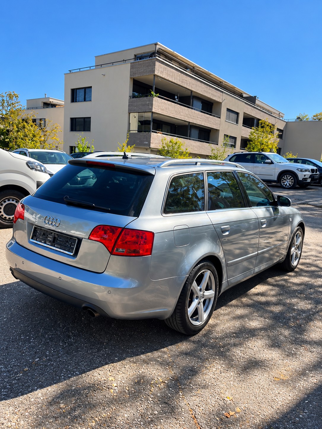 AUDI A4 Avant 3.0 V6 TDI quattro-image-2