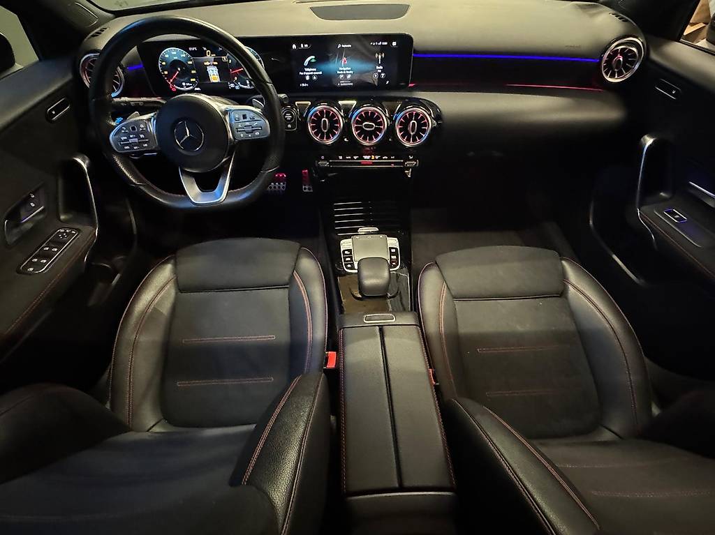 MERCEDES-BENZ A 200 AMG Line 7G-DCT-image-3