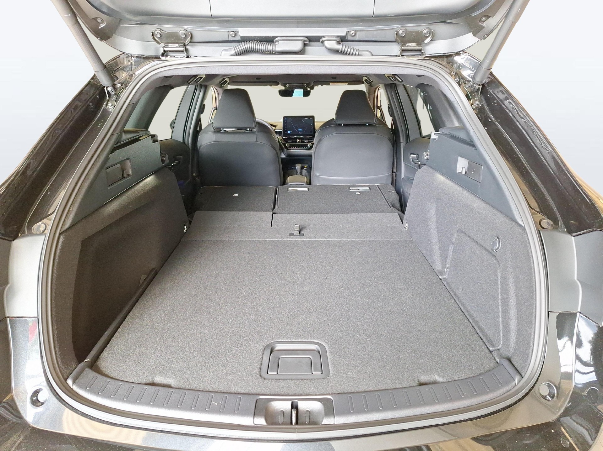 TOYOTA Corolla Touring Sports 2.0 HSD Swiss Edition-image-11