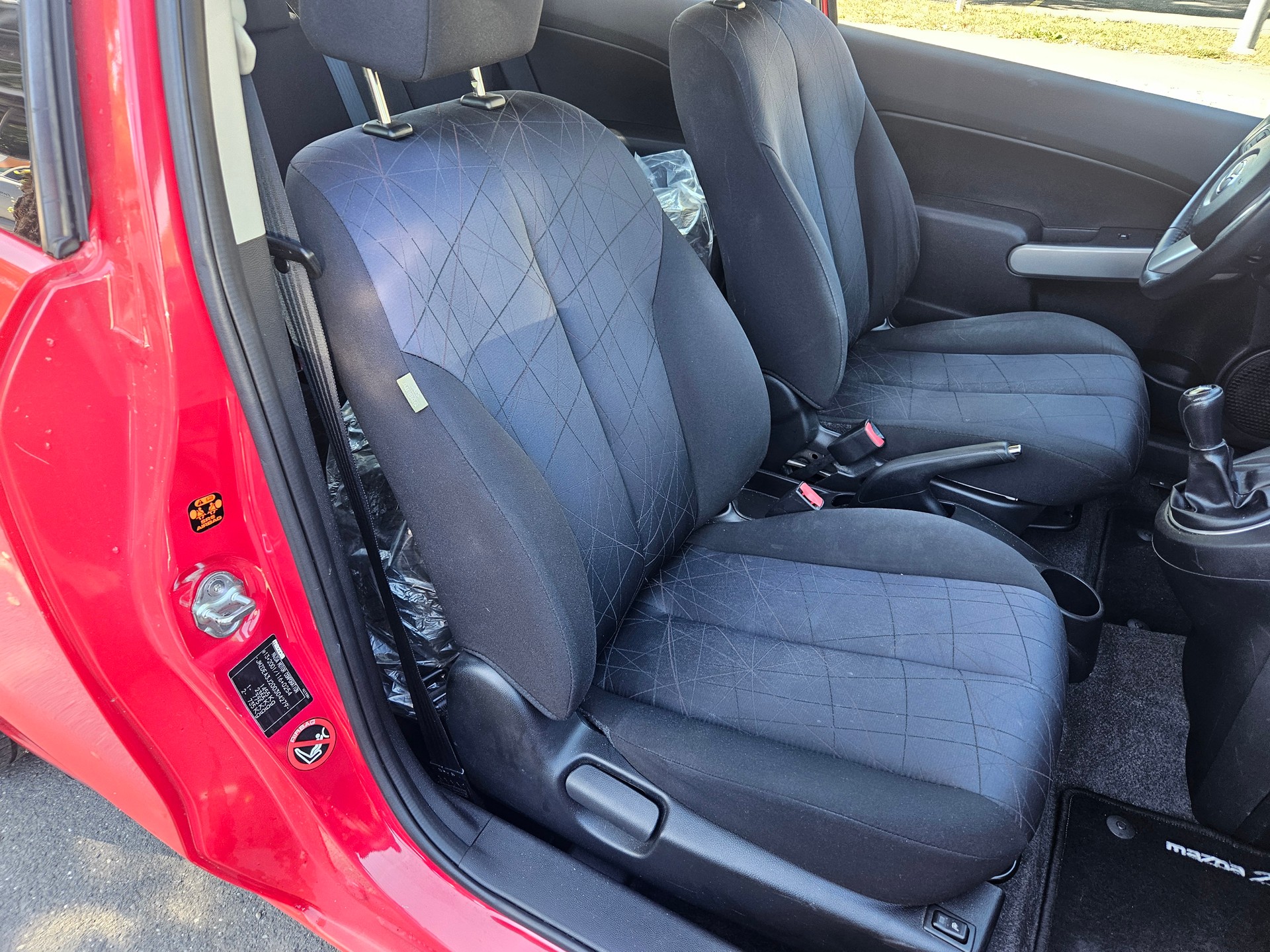 MAZDA 2 1.3i 16V Exclusive-image-9