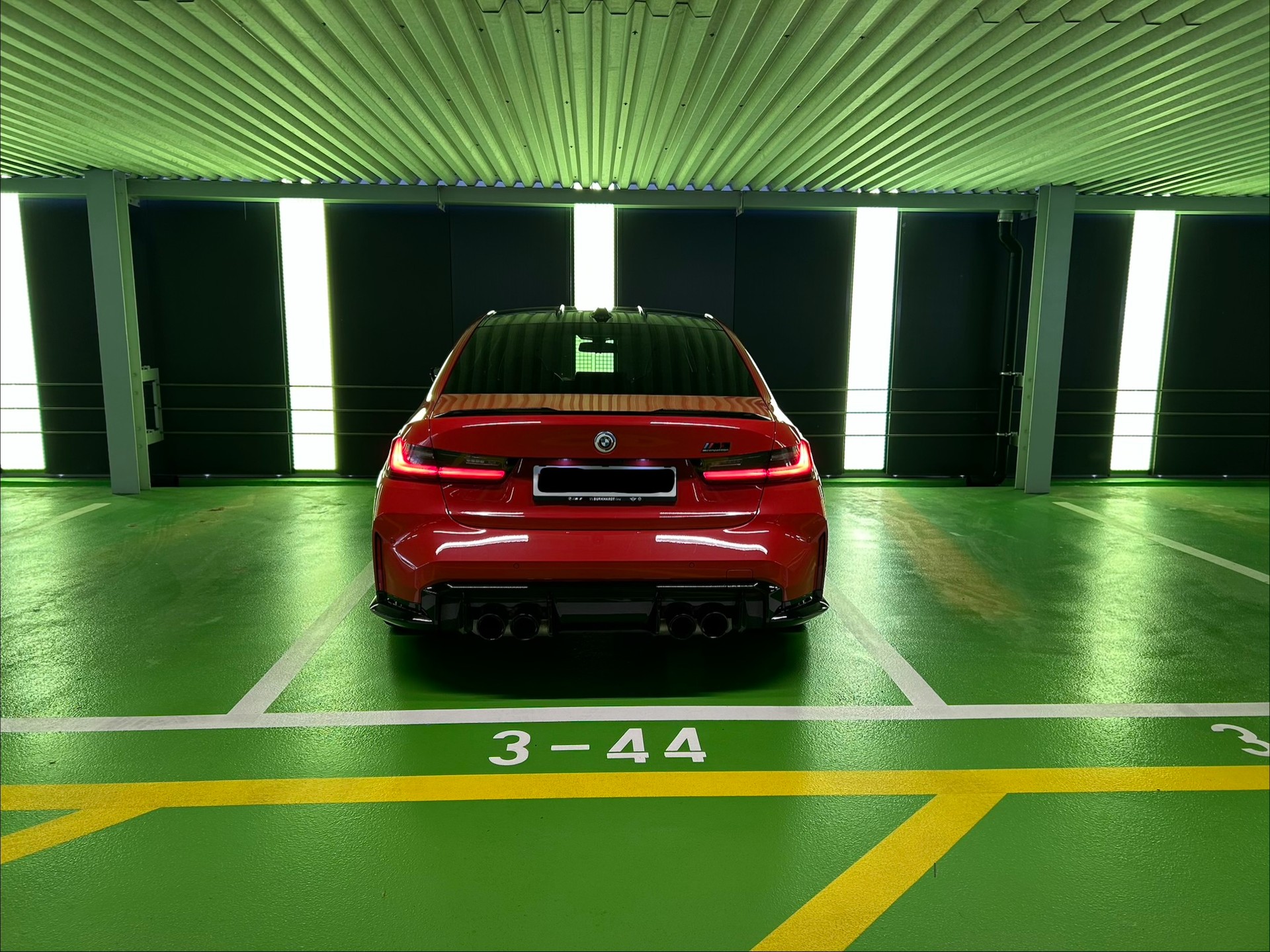 BMW M3 Competition xDrive-image-5