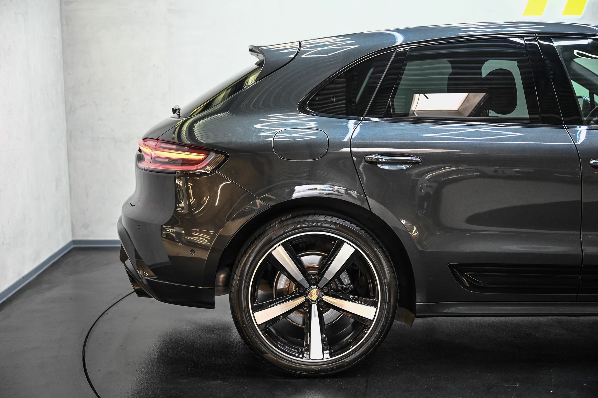 PORSCHE Macan S PDK-image-12