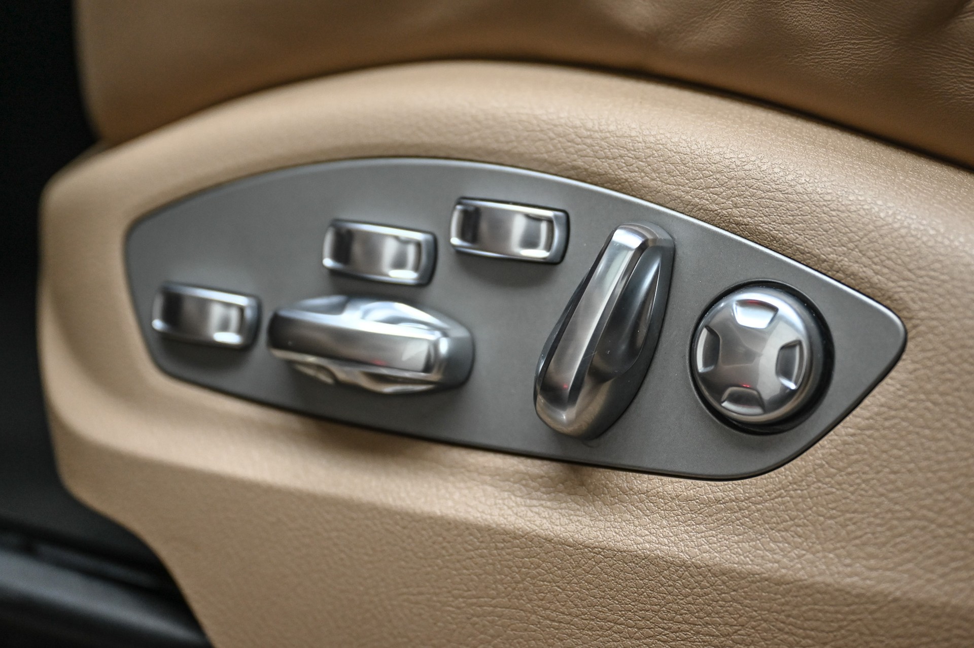 PORSCHE Macan S PDK-image-34