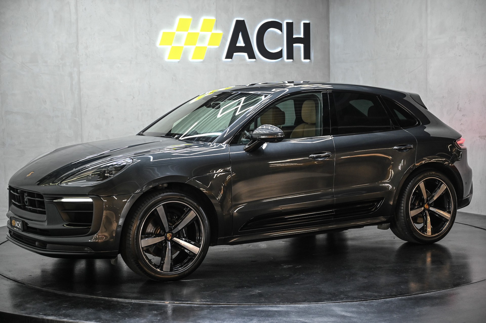 PORSCHE Macan S PDK-image-4