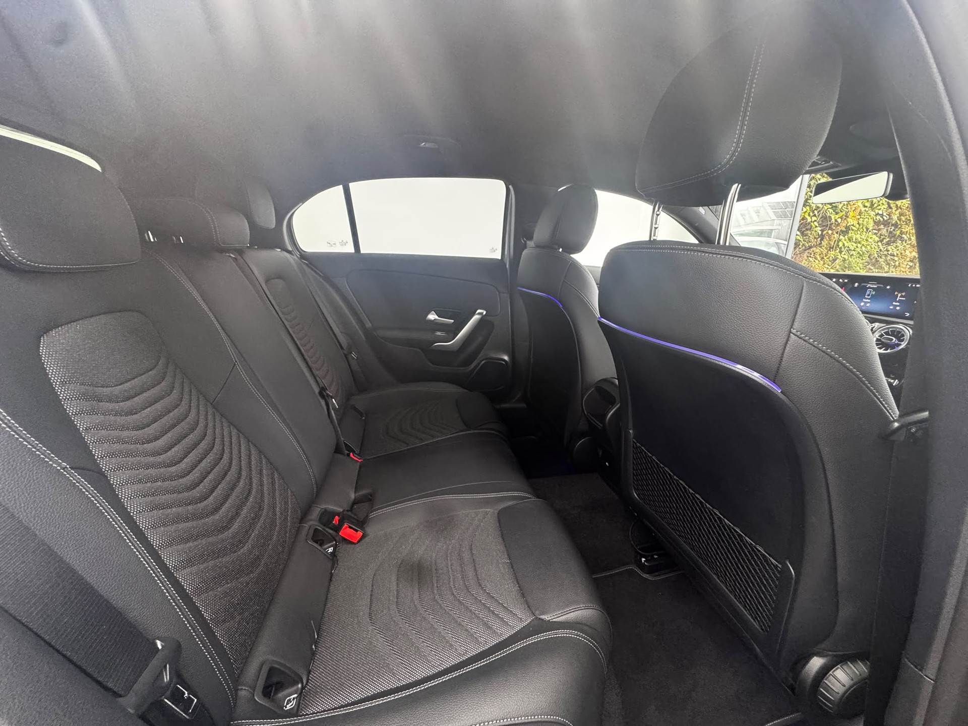 MERCEDES-BENZ A 180 Night Star 7G-DCT | Neuwagenzustand | 2 Jahre Garantie |-image-21