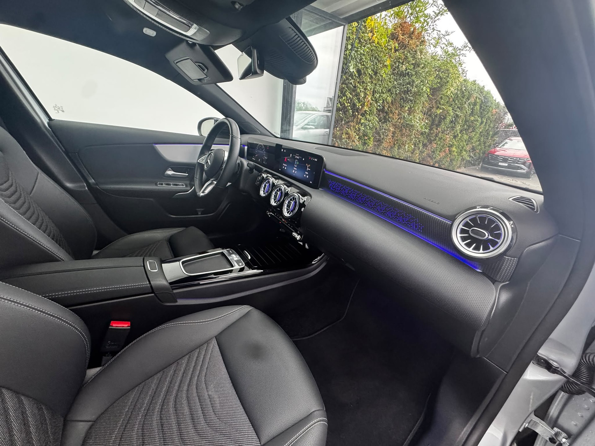 MERCEDES-BENZ A 180 Night Star 7G-DCT | Neuwagenzustand | 2 Jahre Garantie |-image-20