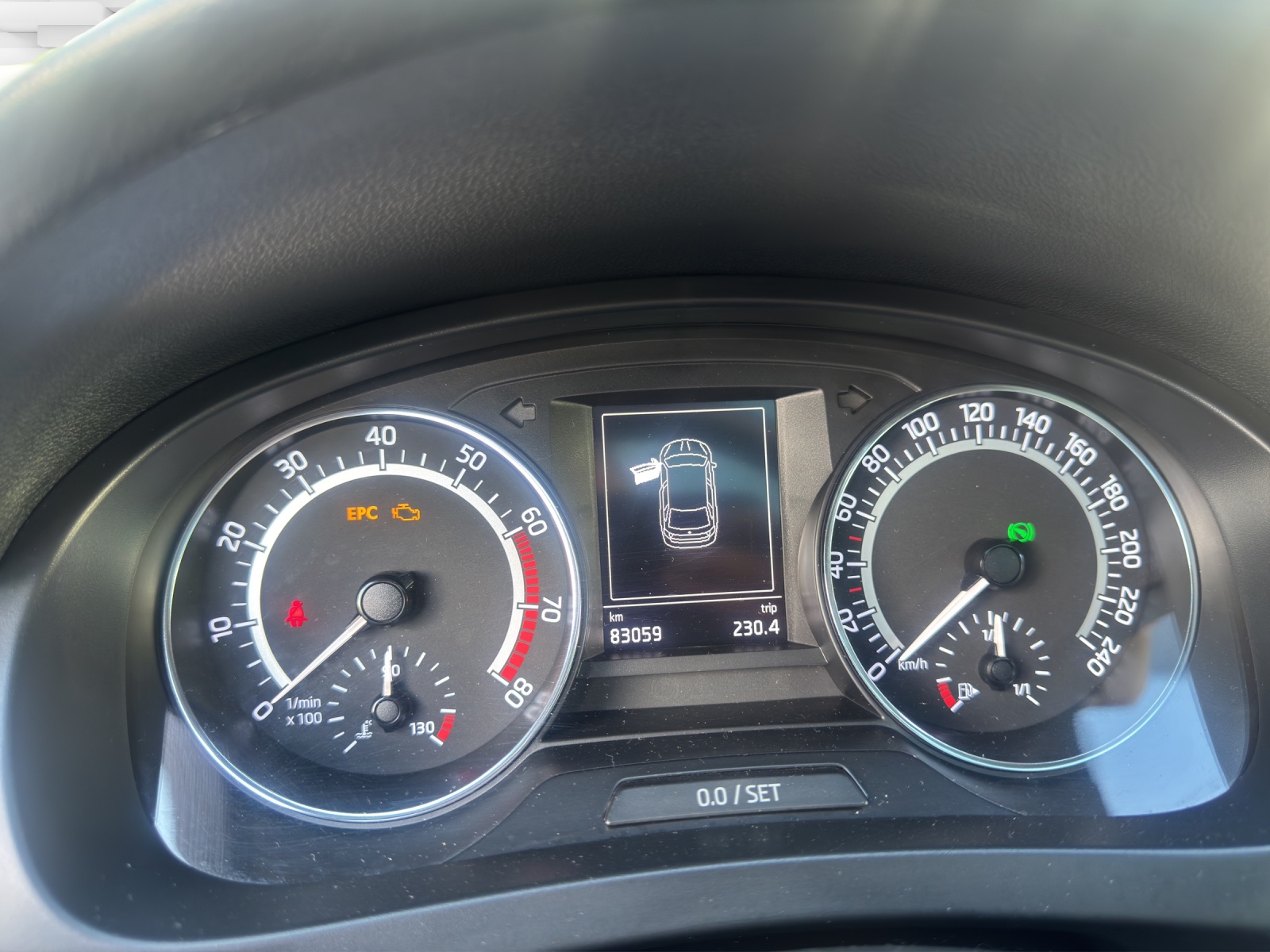 SKODA Rapid Spaceback 1.4 TSI Monte Carlo DSG-image-13