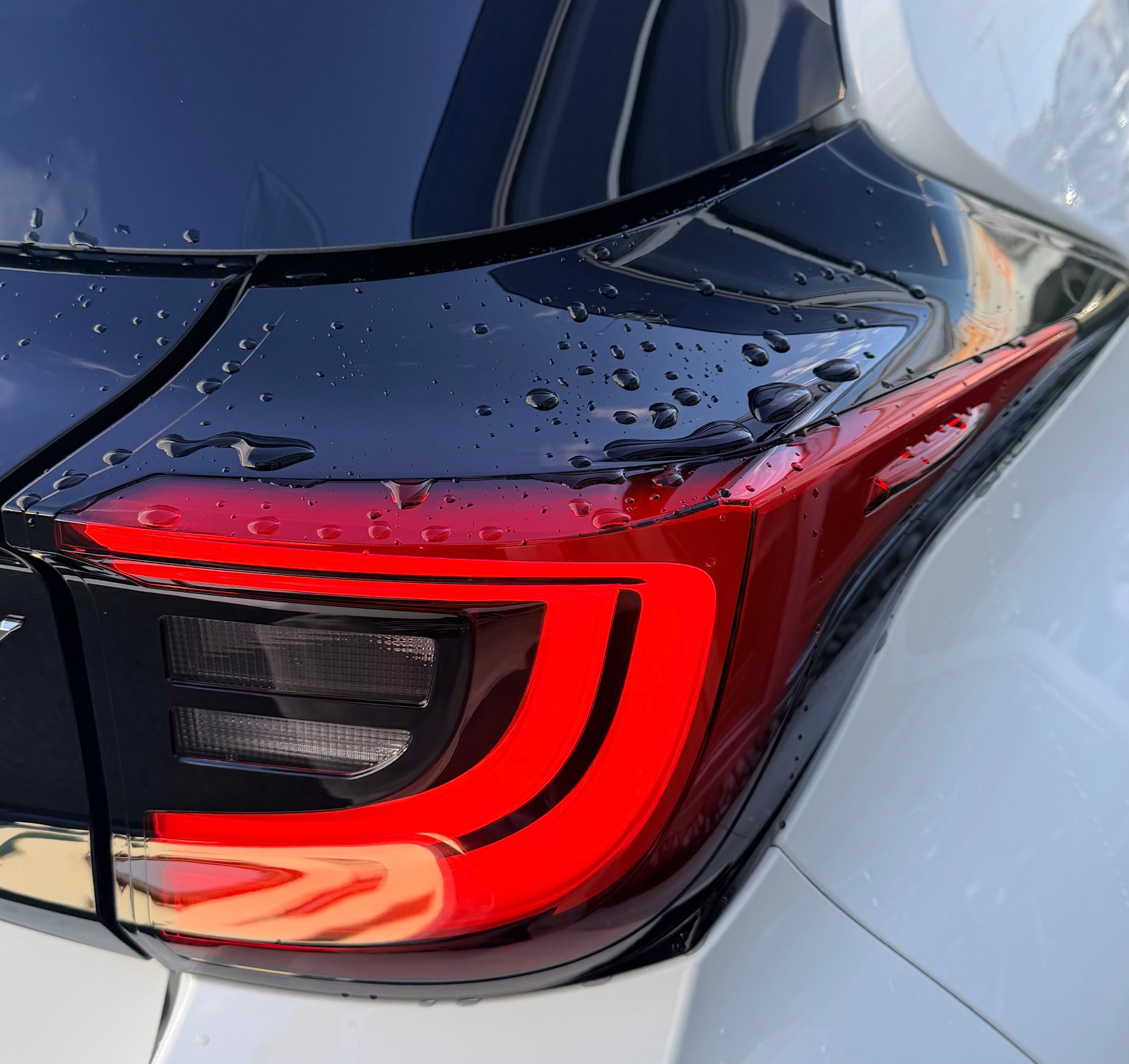 TOYOTA Yaris 1.5 Trend e-CVT-image-6
