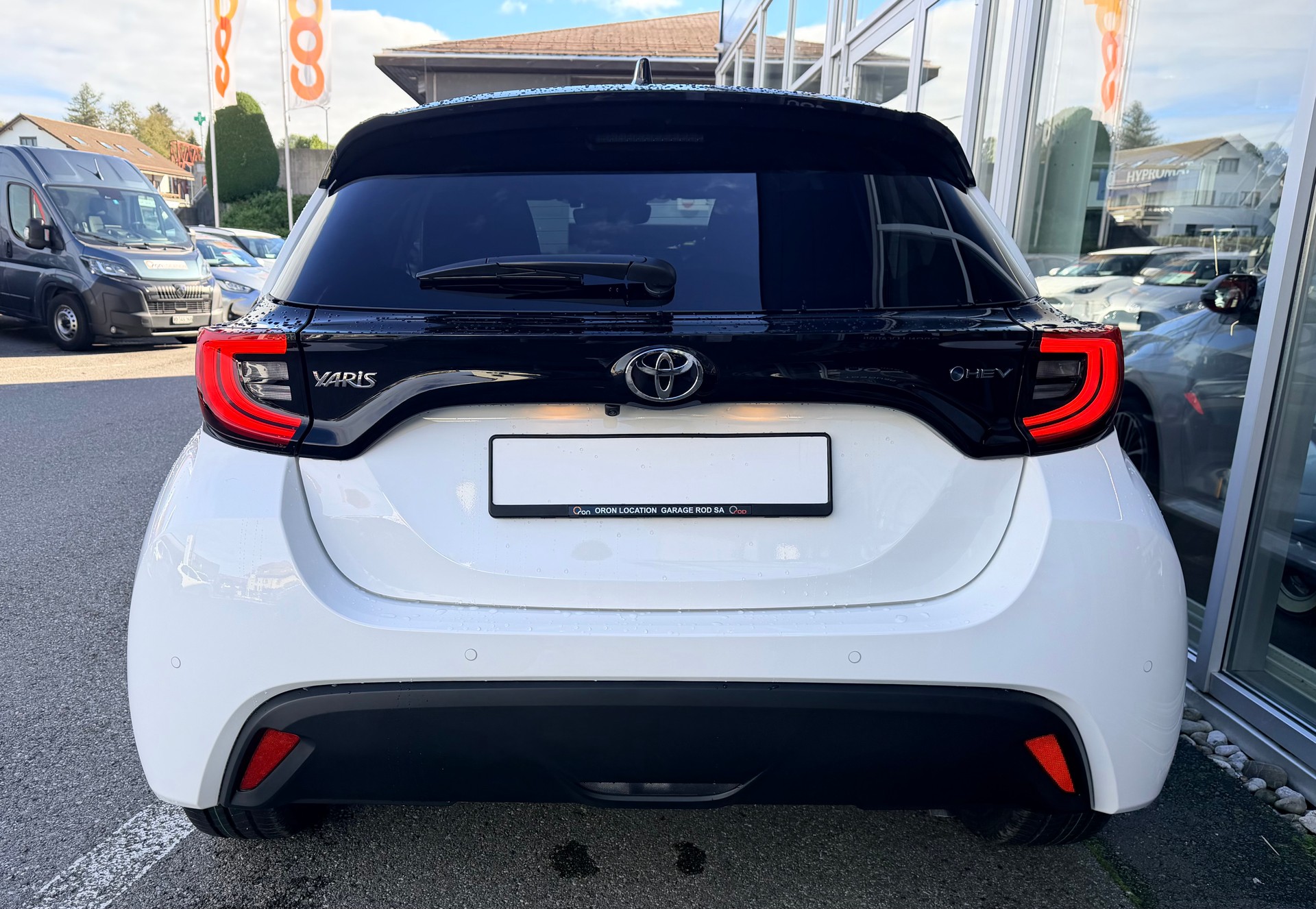 TOYOTA Yaris 1.5 Trend e-CVT-image-7