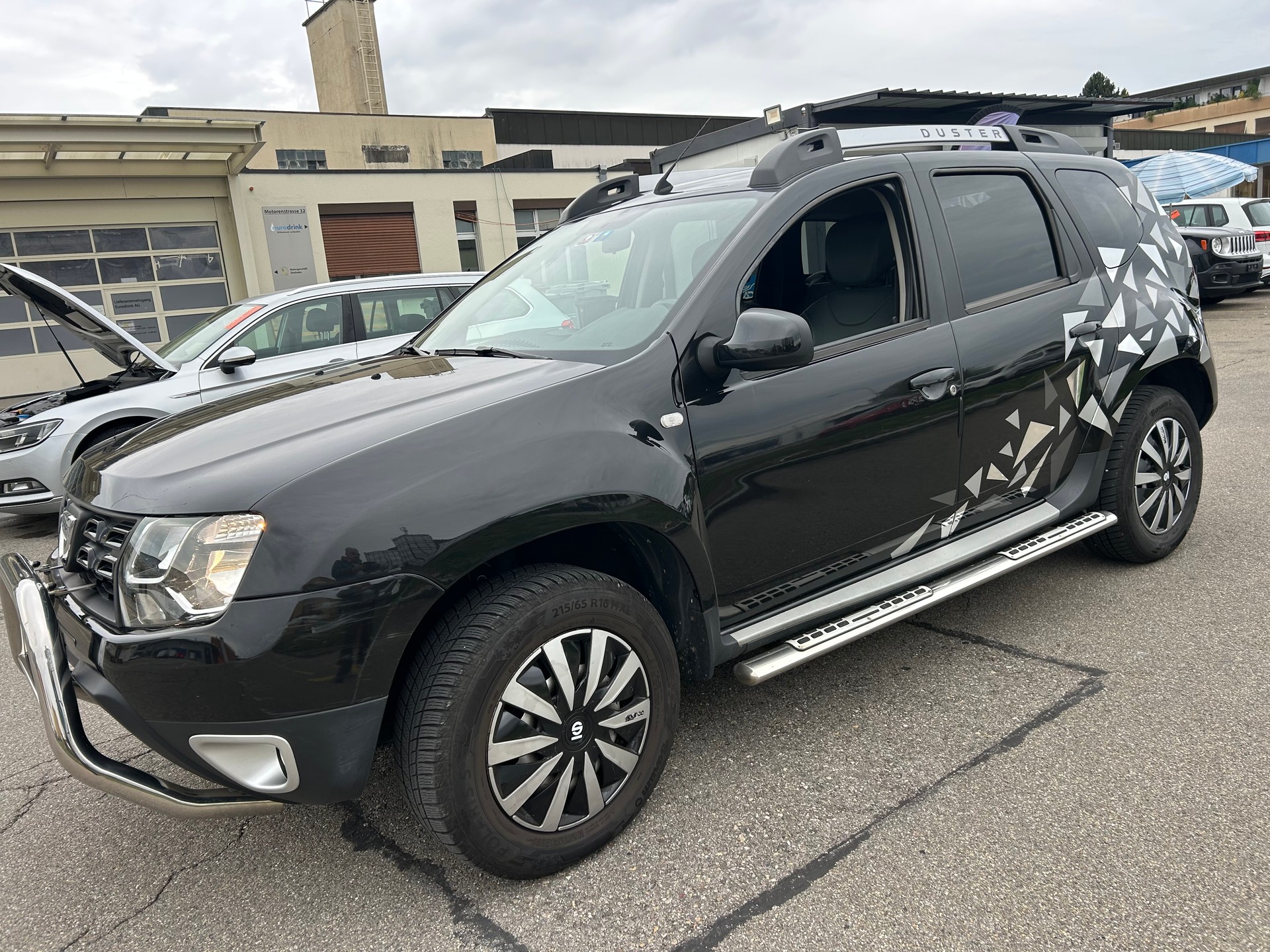 DACIA Duster 1.2 T Urban Explorer 4x4-image-1