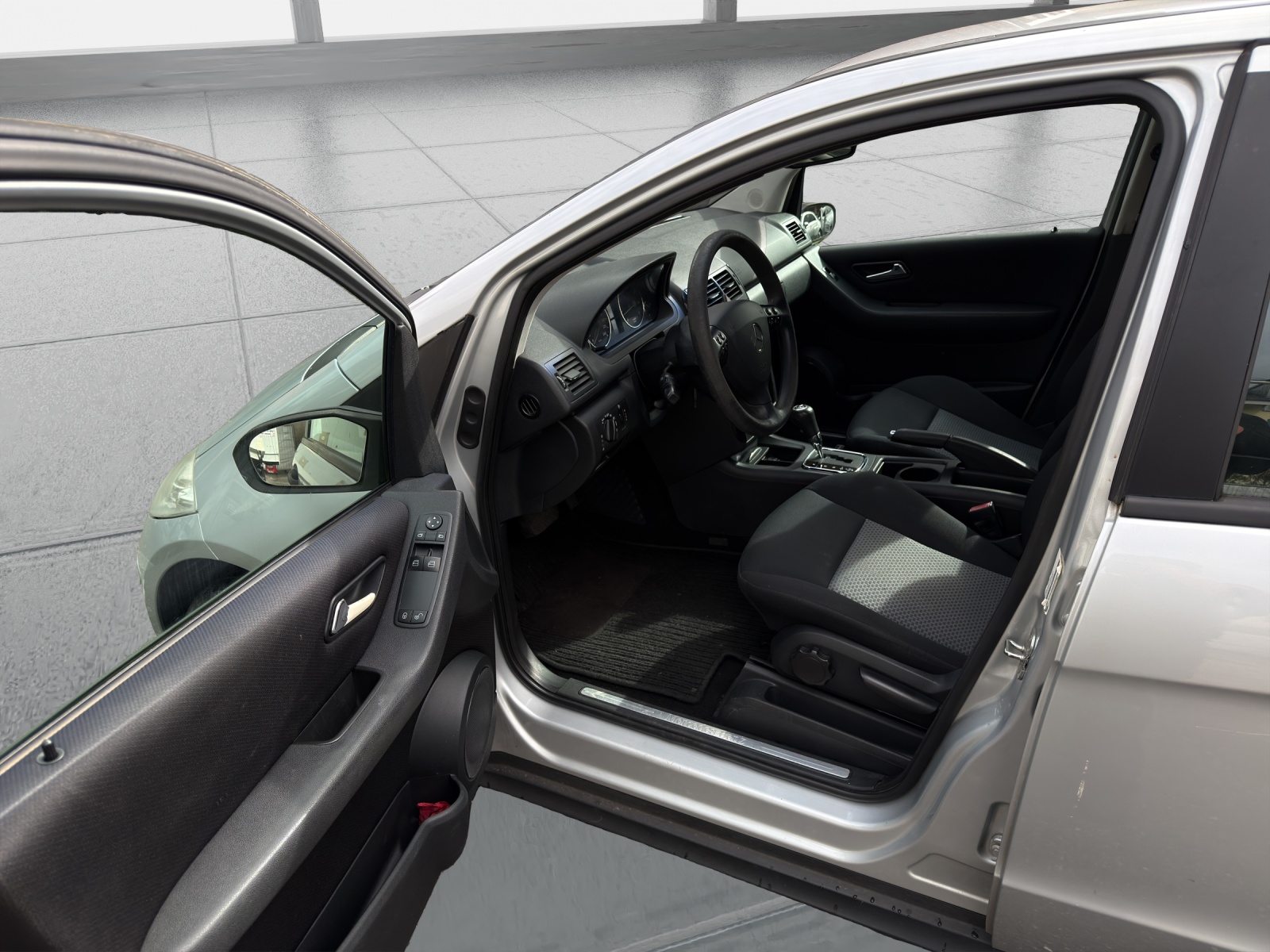 MERCEDES-BENZ A170-image-7
