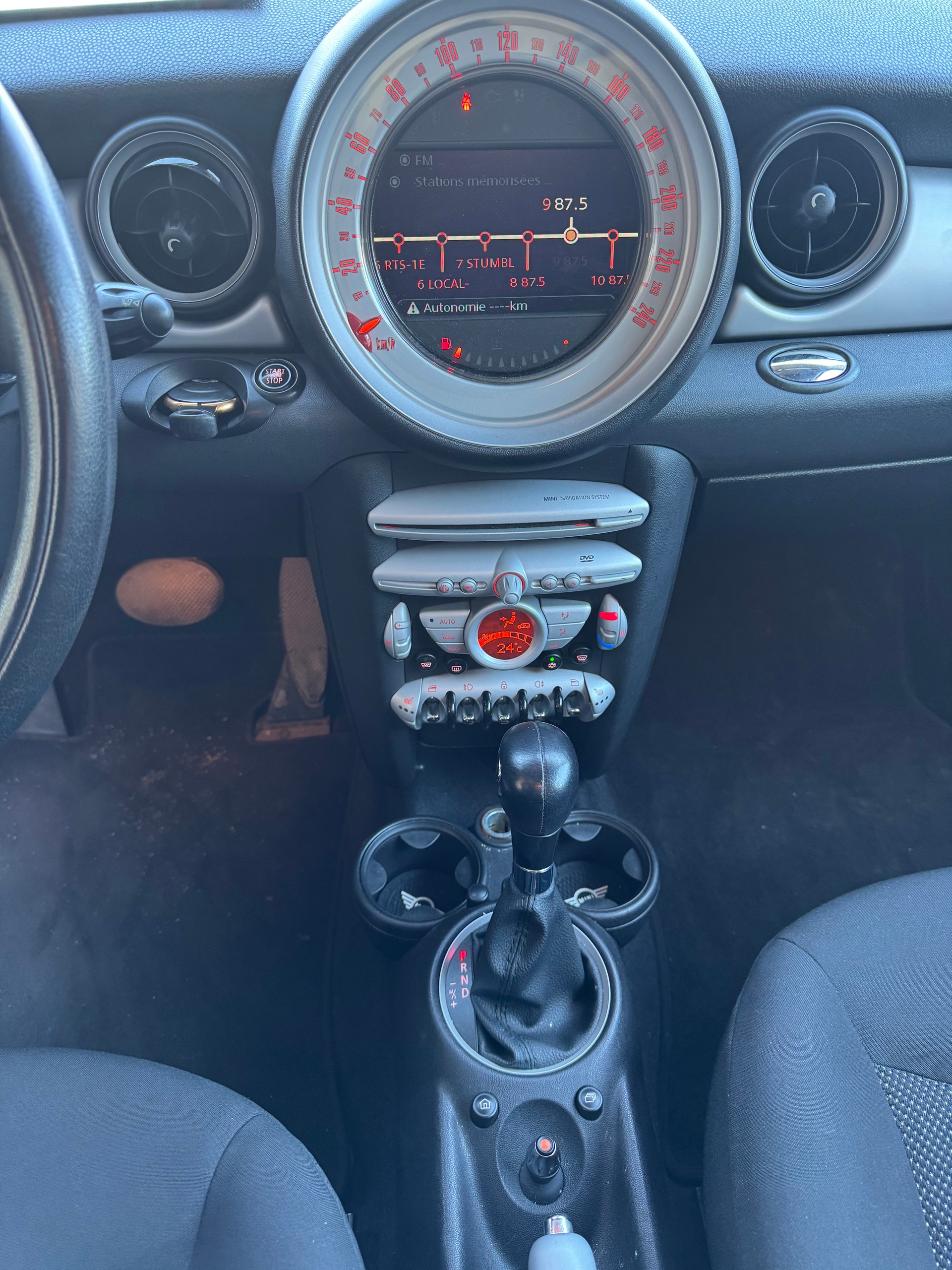 MINI Cooper-image-10