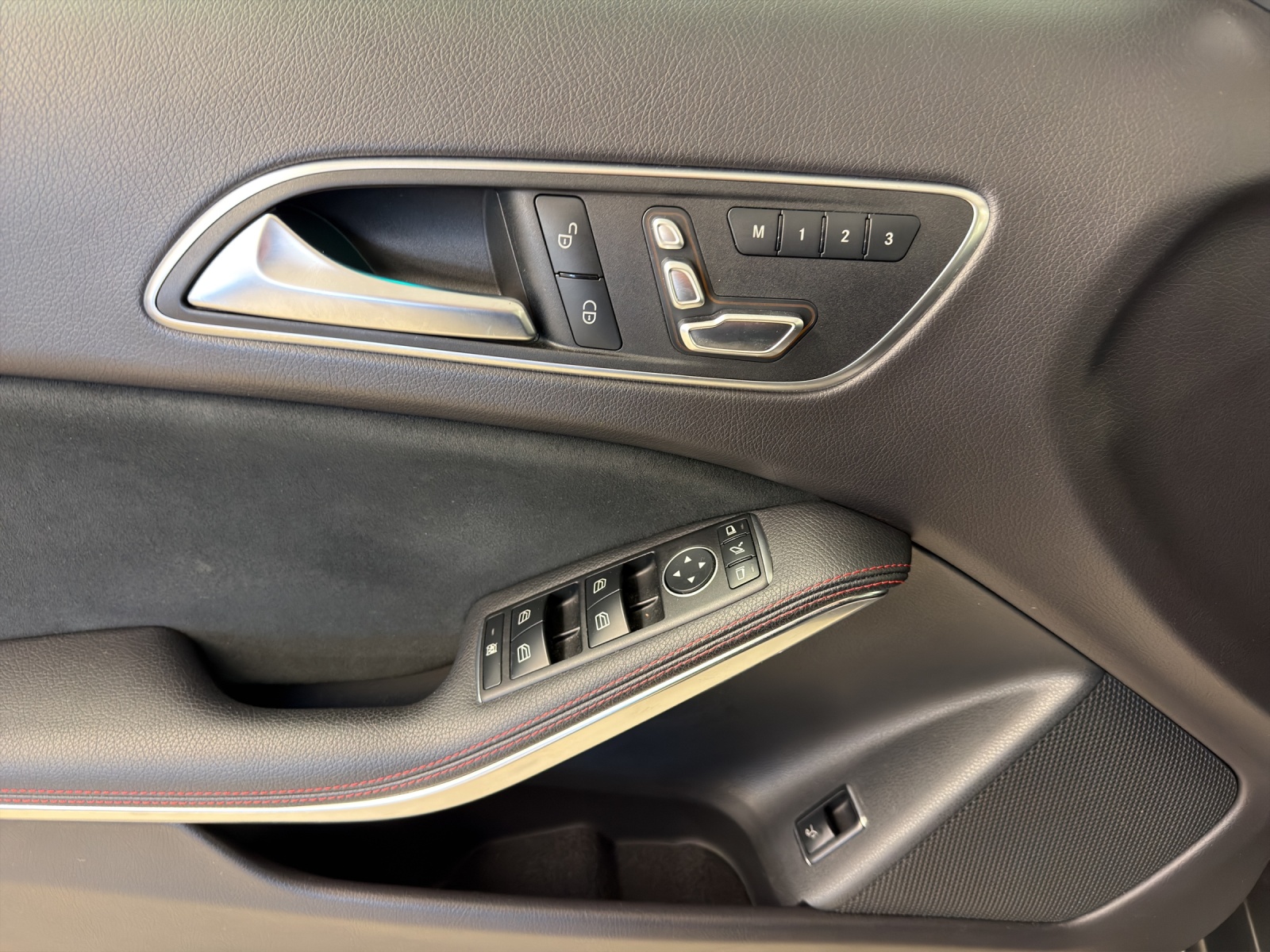 Image MERCEDES-BENZ GLA-220 GLA 220 AMG Line 4Matic