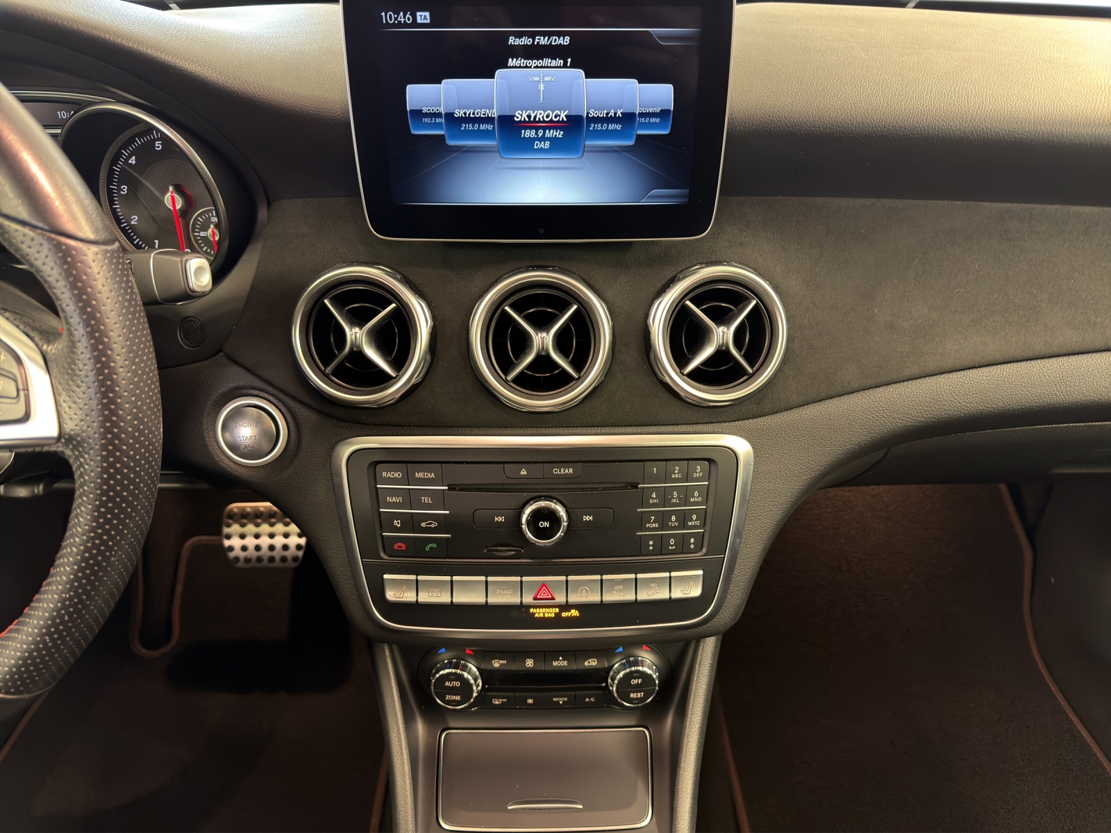 MERCEDES-BENZ GLA 220 AMG Line 4Matic-image-12