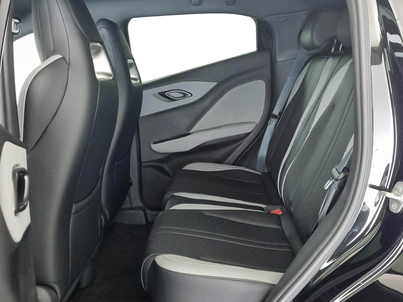 BYD Dolphin Surf 43kWh Comfort-image-6