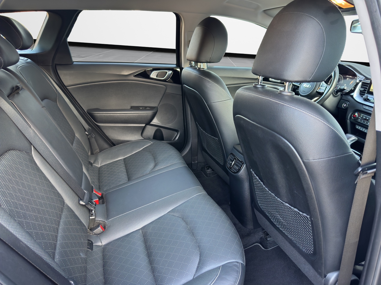 KIA Ceed Sportswagon 1.6 CRDi Mild Hybrid Style DCT *AHK 1,5t* KIA Garantie*-image-14