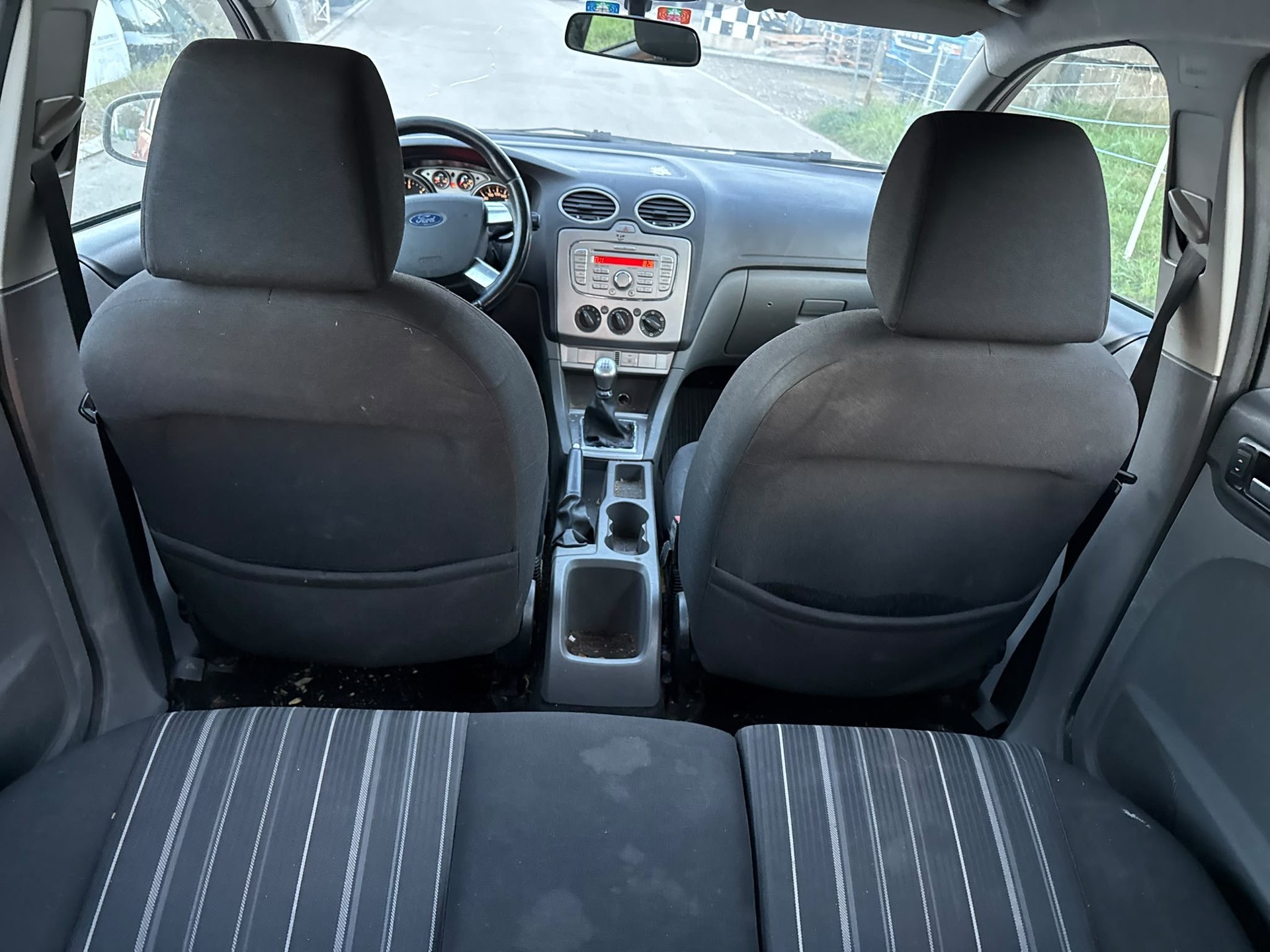 FORD Focus 1.6 TDCi Ambiente-image-7