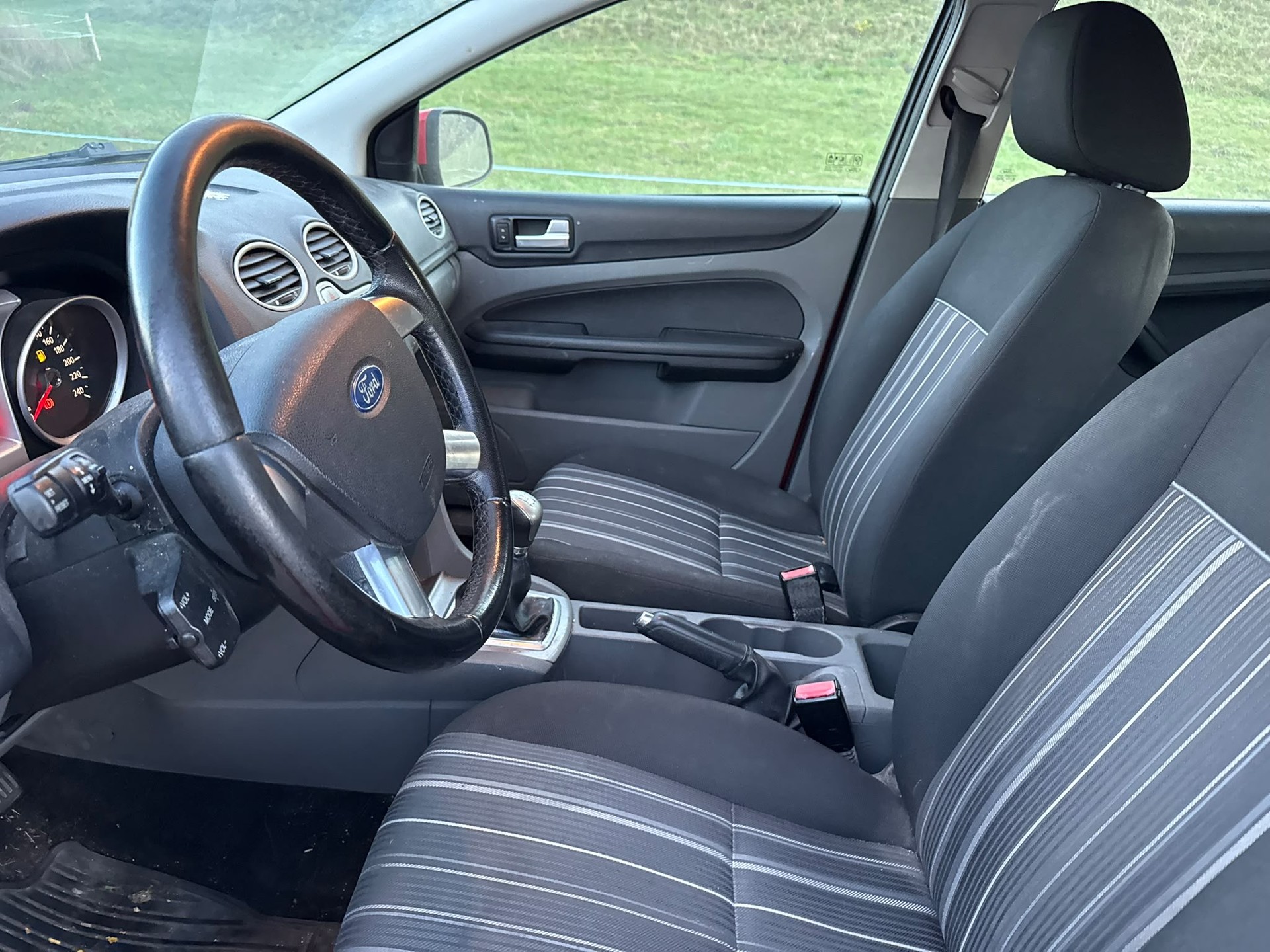 FORD Focus 1.6 TDCi Ambiente-image-8