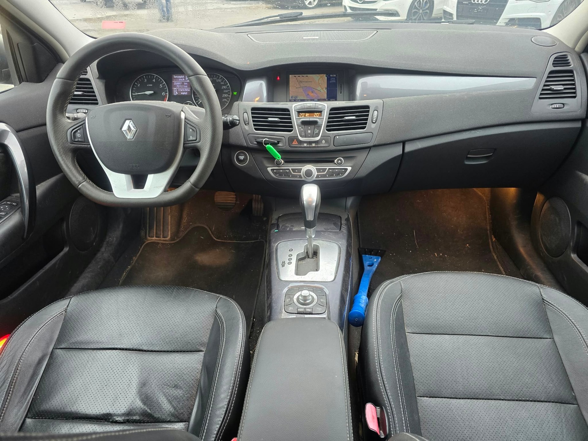 RENAULT Laguna Grandtour 2.0 16V T Expression Automatic-image-11