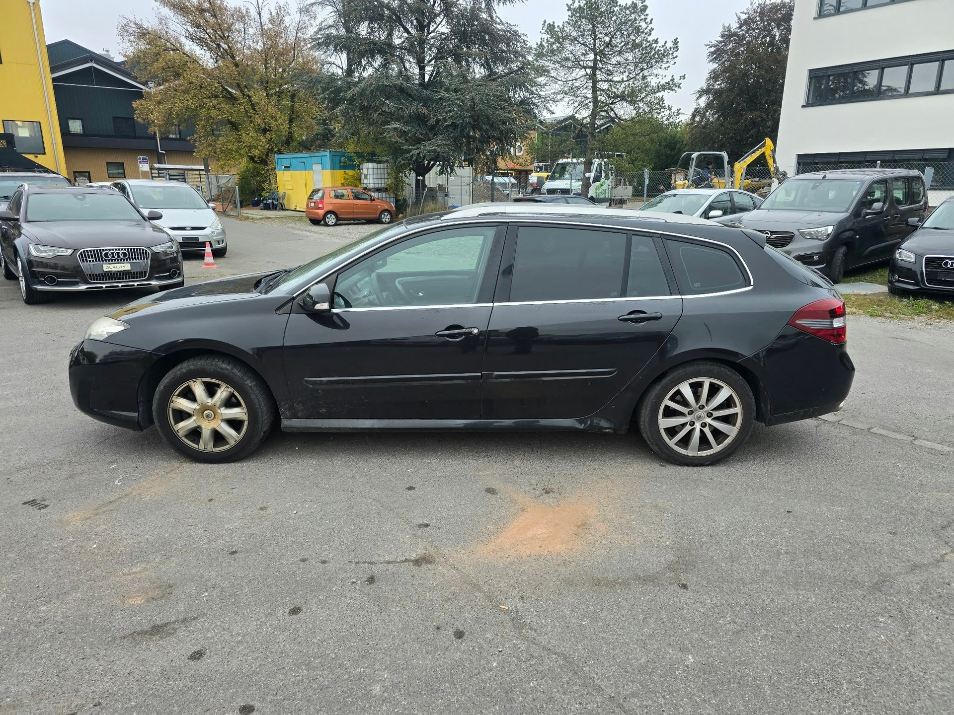 RENAULT Laguna Grandtour 2.0 16V T Expression Automatic-image-6