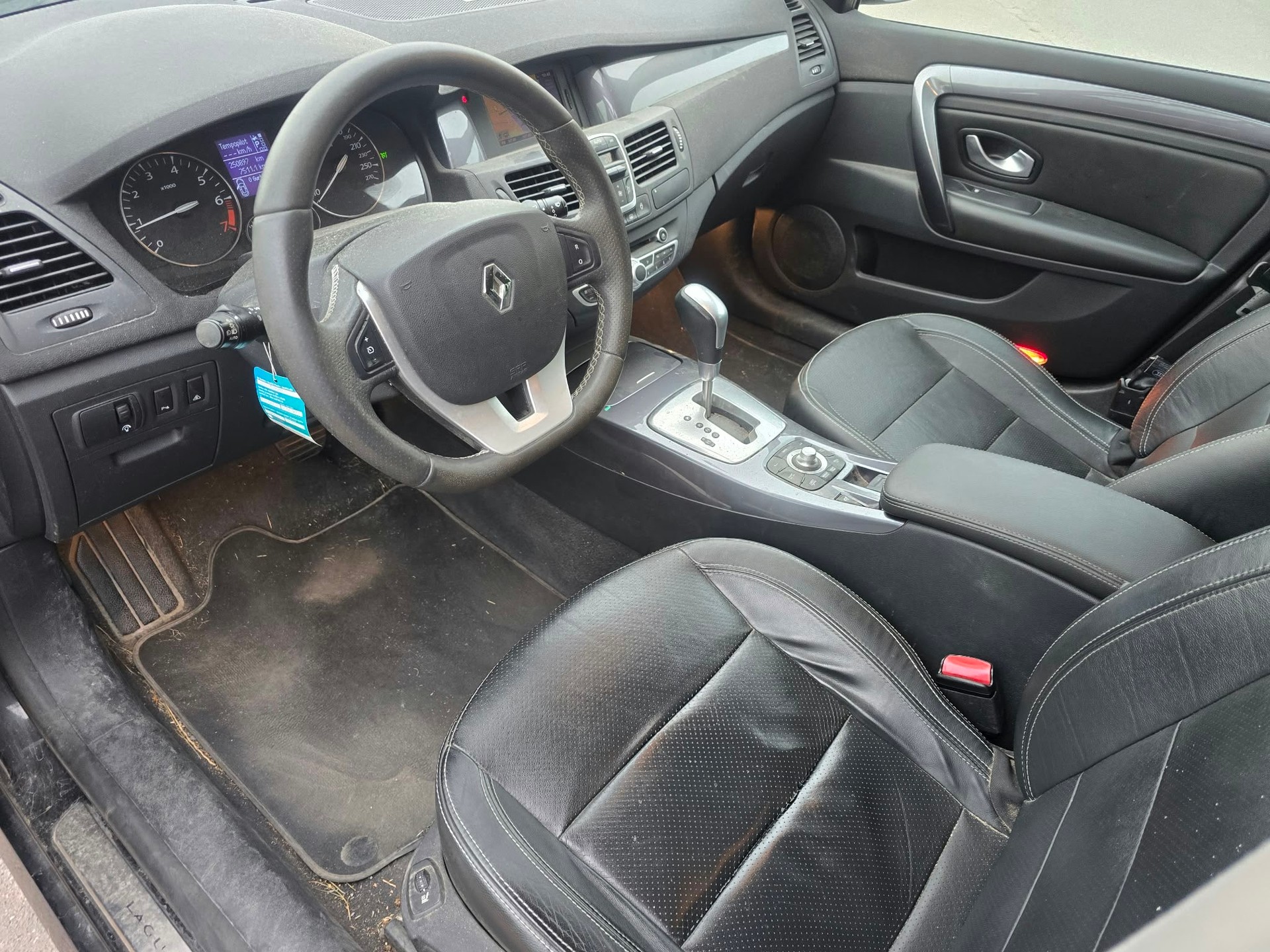 RENAULT Laguna Grandtour 2.0 16V T Expression Automatic-image-12