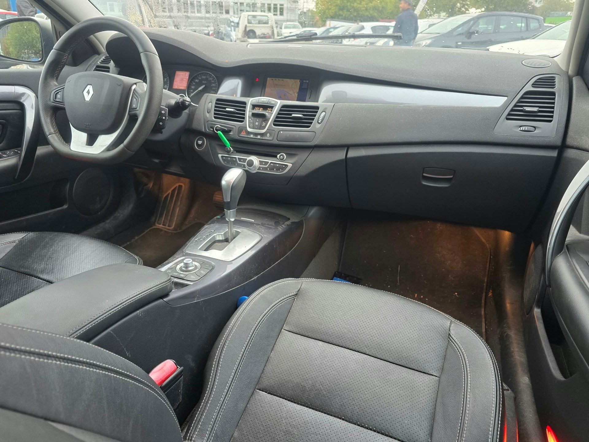 RENAULT Laguna Grandtour 2.0 16V T Expression Automatic-image-10
