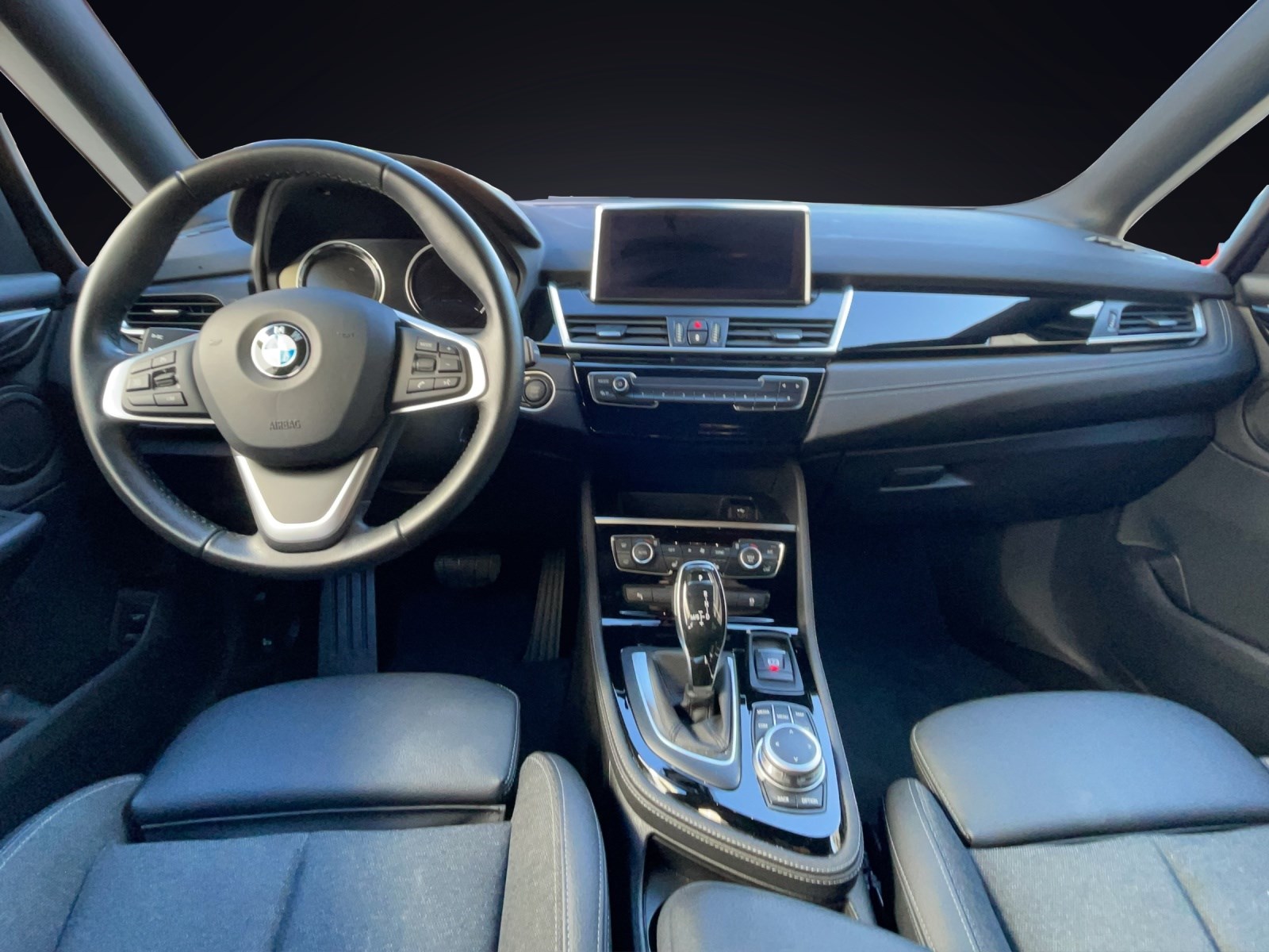 BMW 218i Active Tourer Sport-image-11