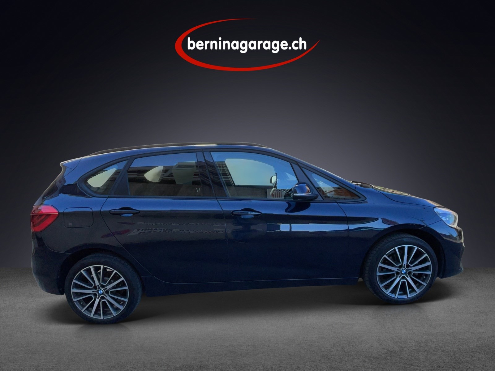 BMW 218i Active Tourer Sport-image-5