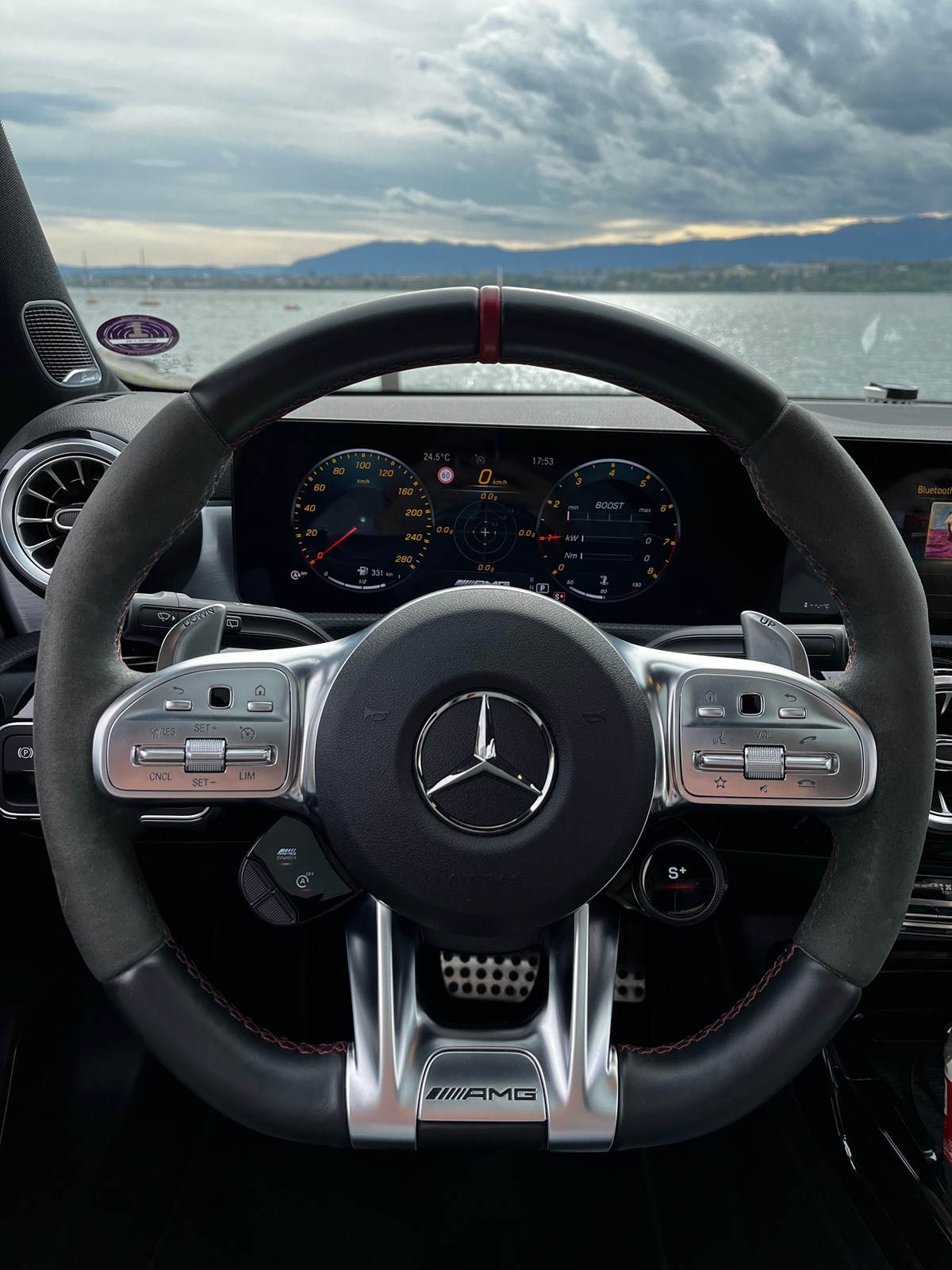 MERCEDES-BENZ A 35 AMG 4Matic Speedshift-image-7