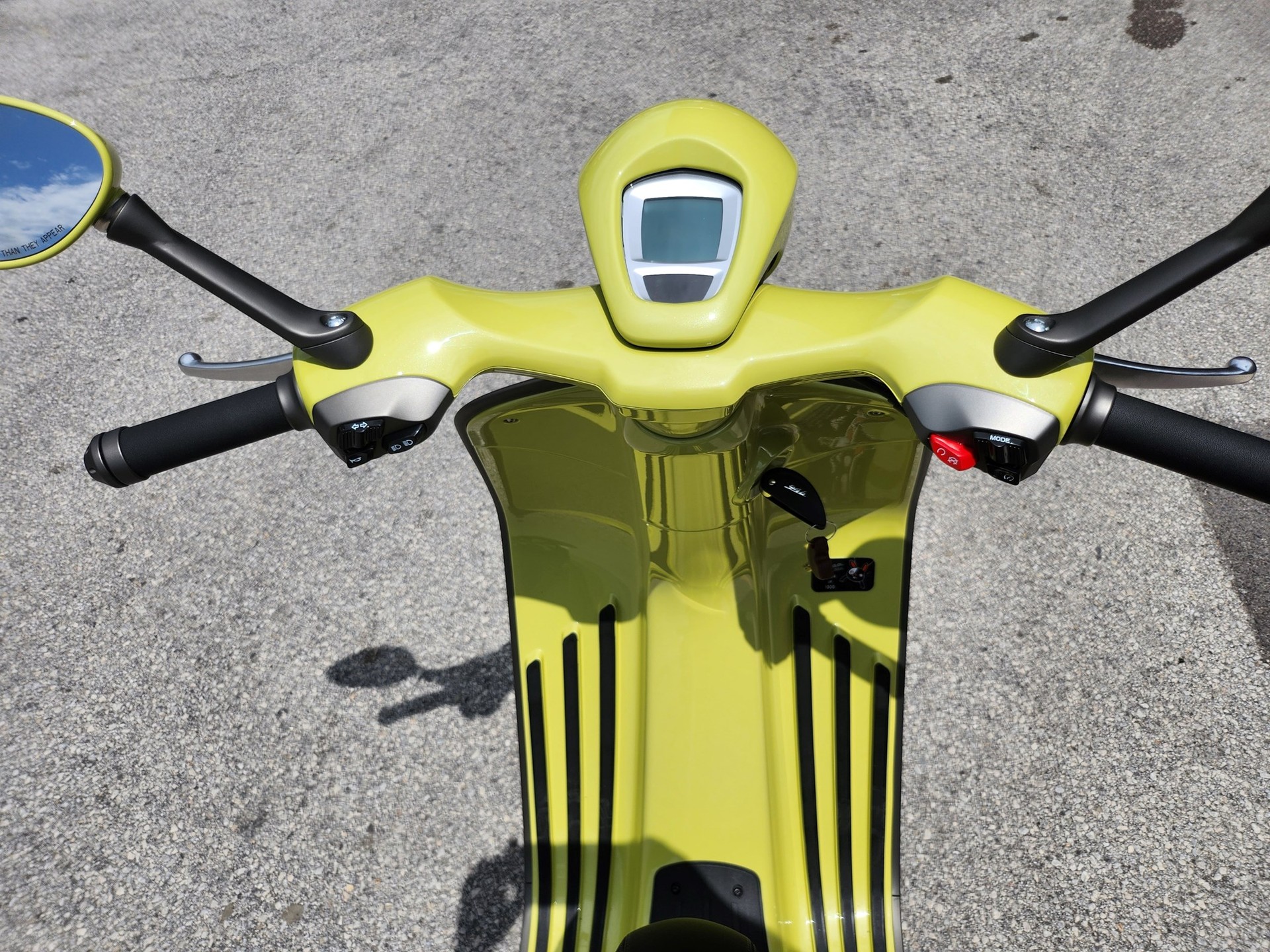 PIAGGIO Vespa 946 125 i.e. ABS Bunny-image-6