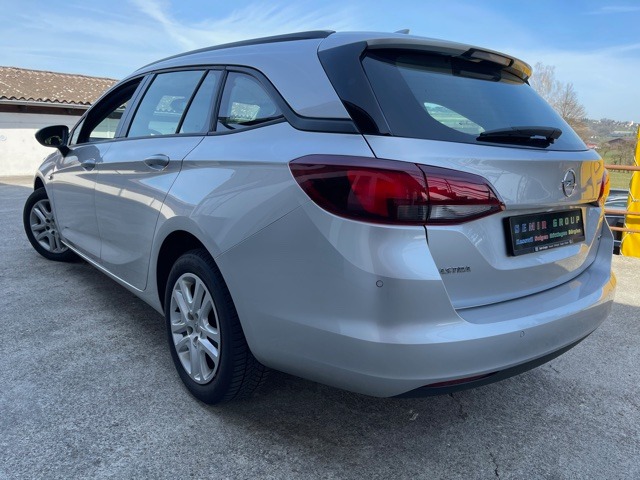 OPEL Astra Sports Tourer 1.6 CDTi ecoF Excellence Autom-image-6