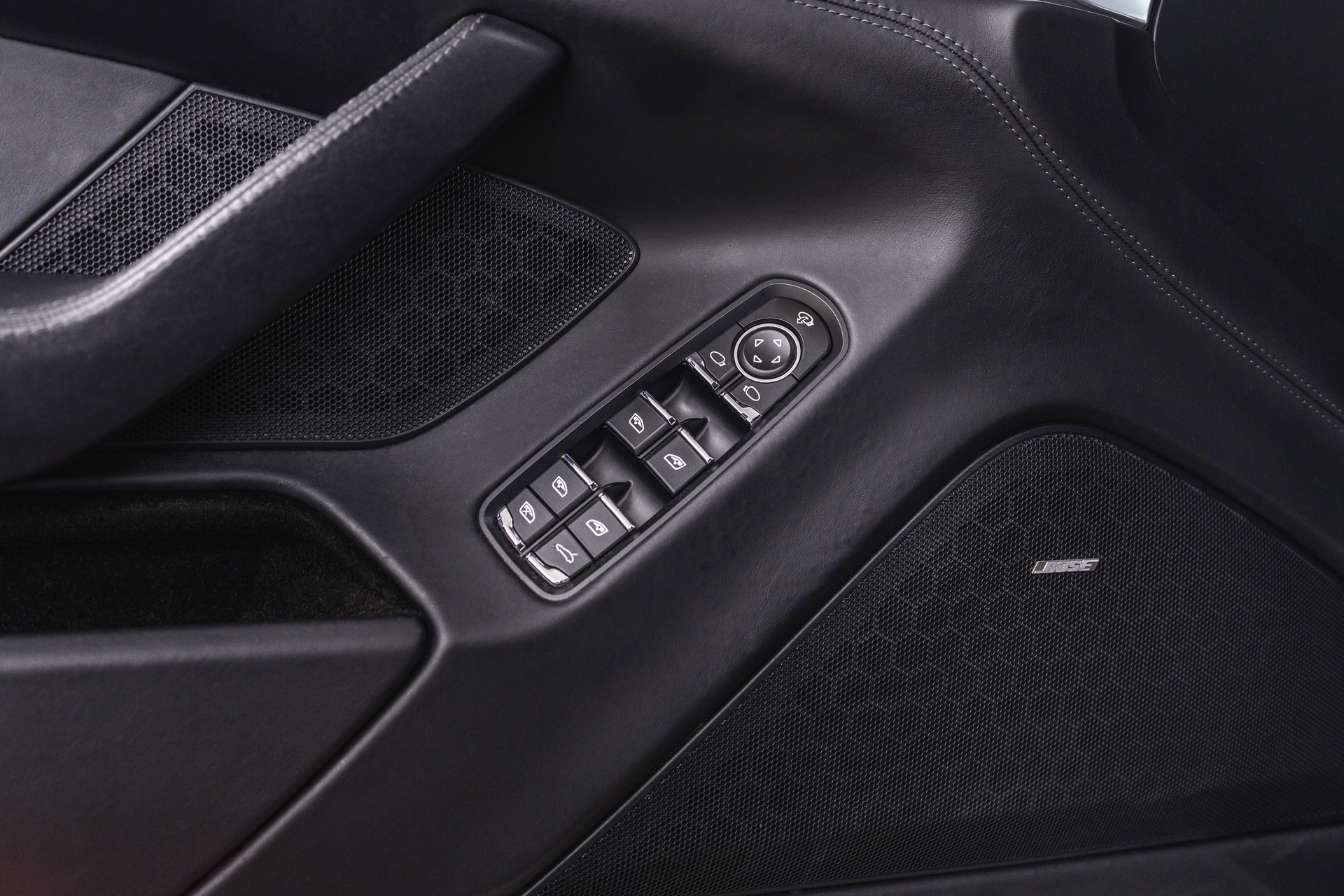PORSCHE Panamera Turbo 4.8 PDK-image-16