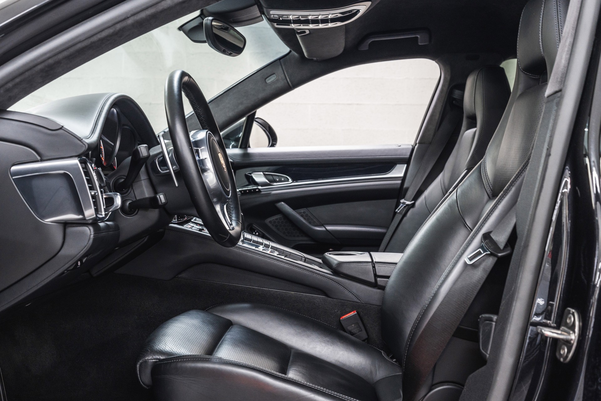 PORSCHE Panamera Turbo 4.8 PDK-image-10