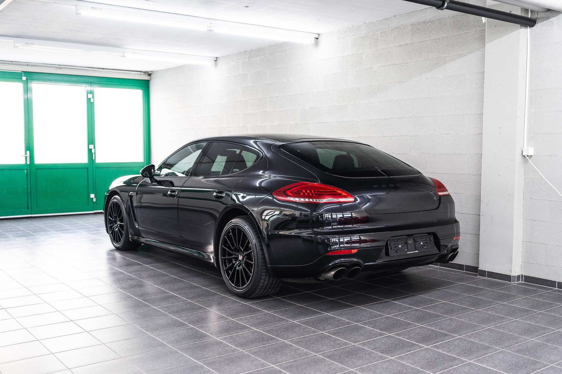 PORSCHE Panamera Turbo 4.8 PDK-image-4
