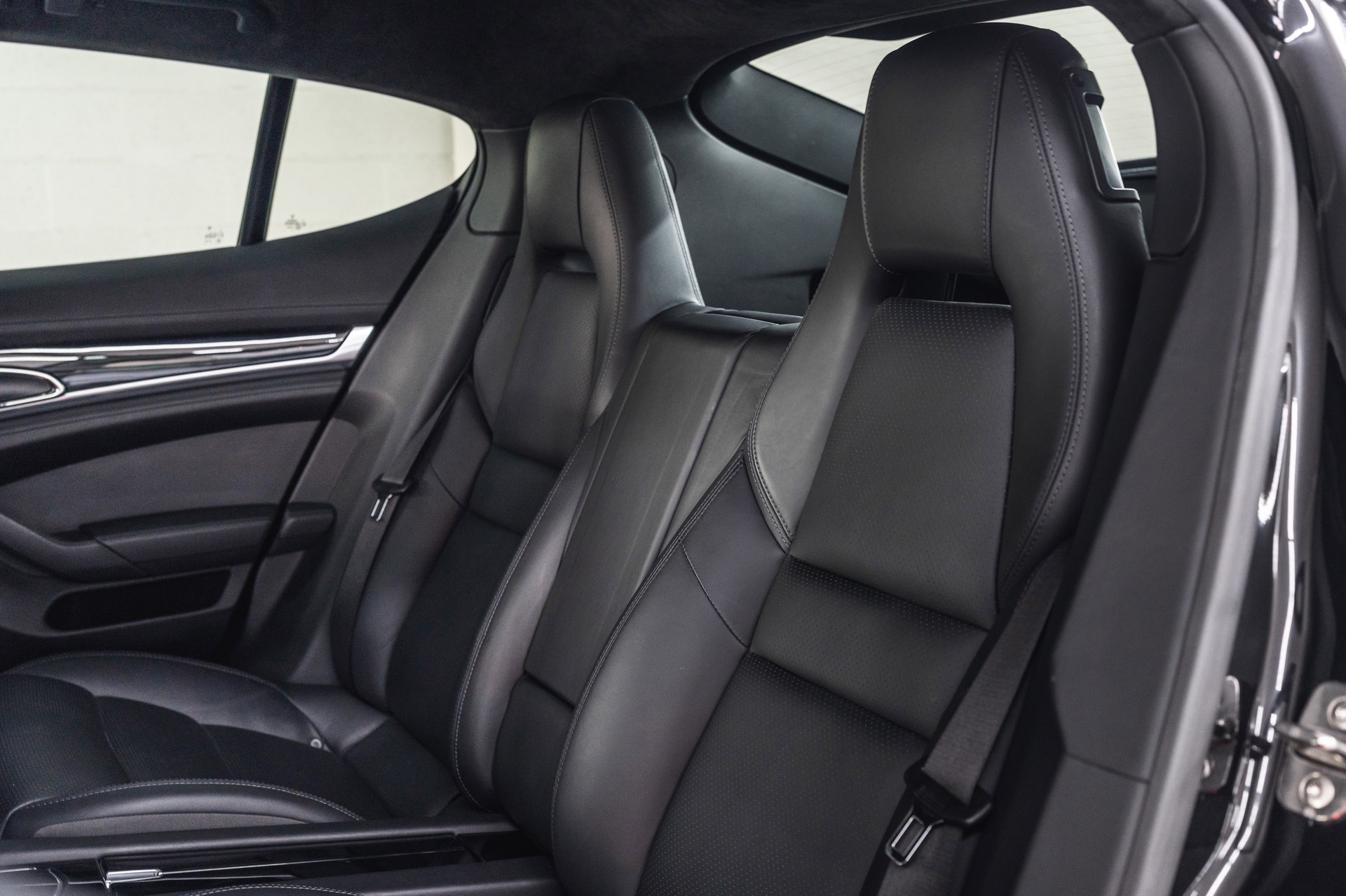 PORSCHE Panamera Turbo 4.8 PDK-image-14